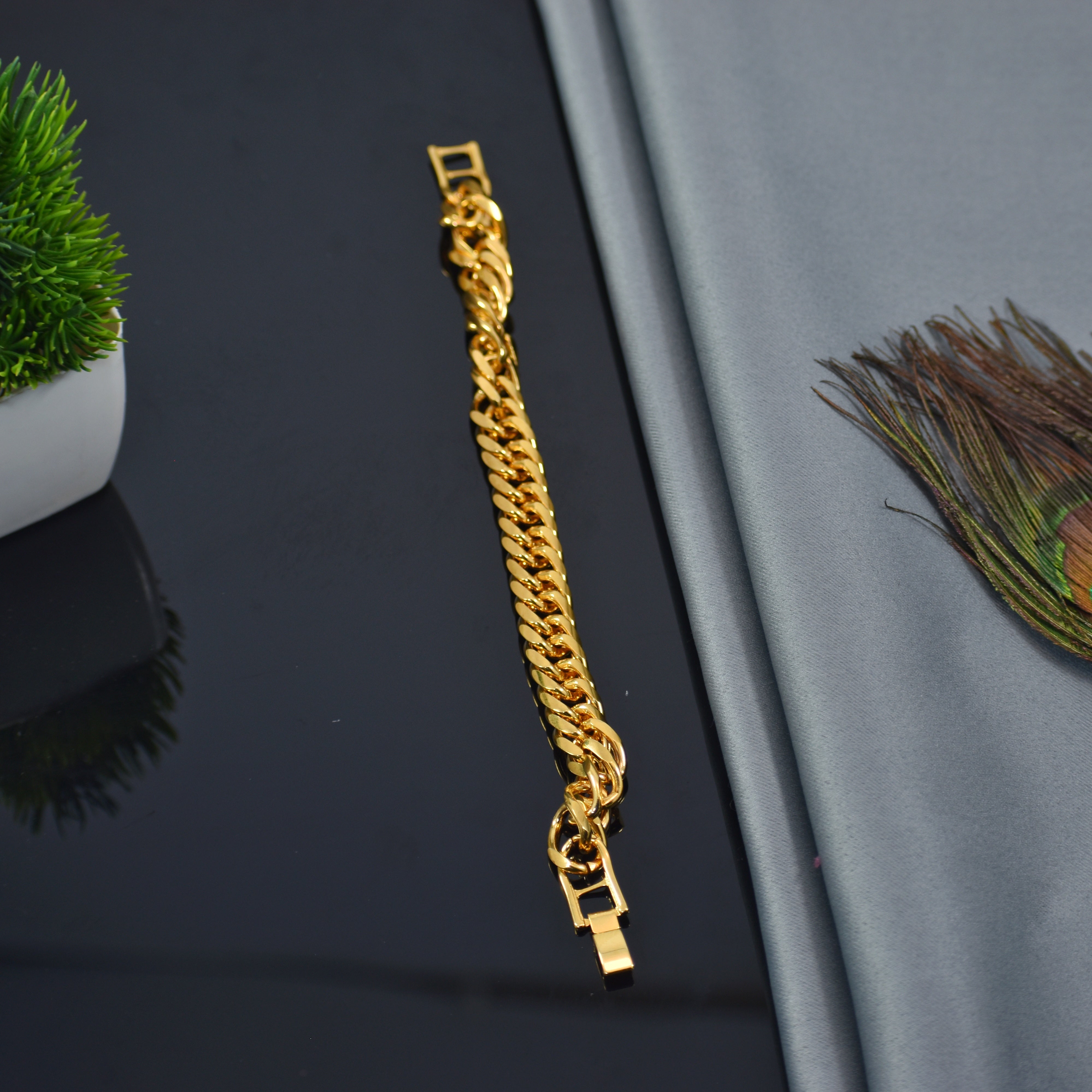 Premium Anti-Tarnish Gold-Plated Bracelet | ડેઈલી Use માટે પ્રીમિયમ ક્વોલિટી સાથે