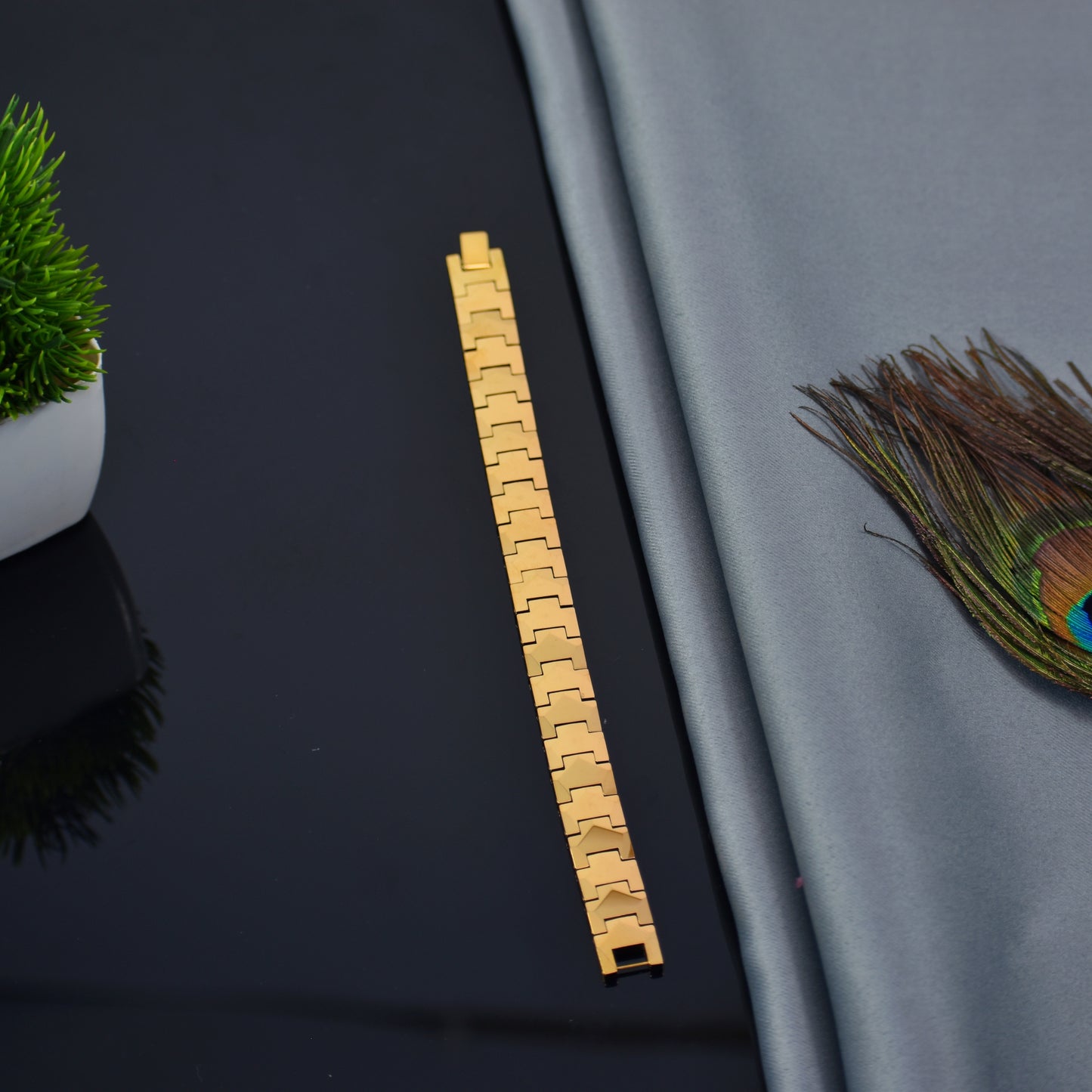 Golden Armour – Premium Geometric Link Bracelet | Anti Tarnish | Royal Shine