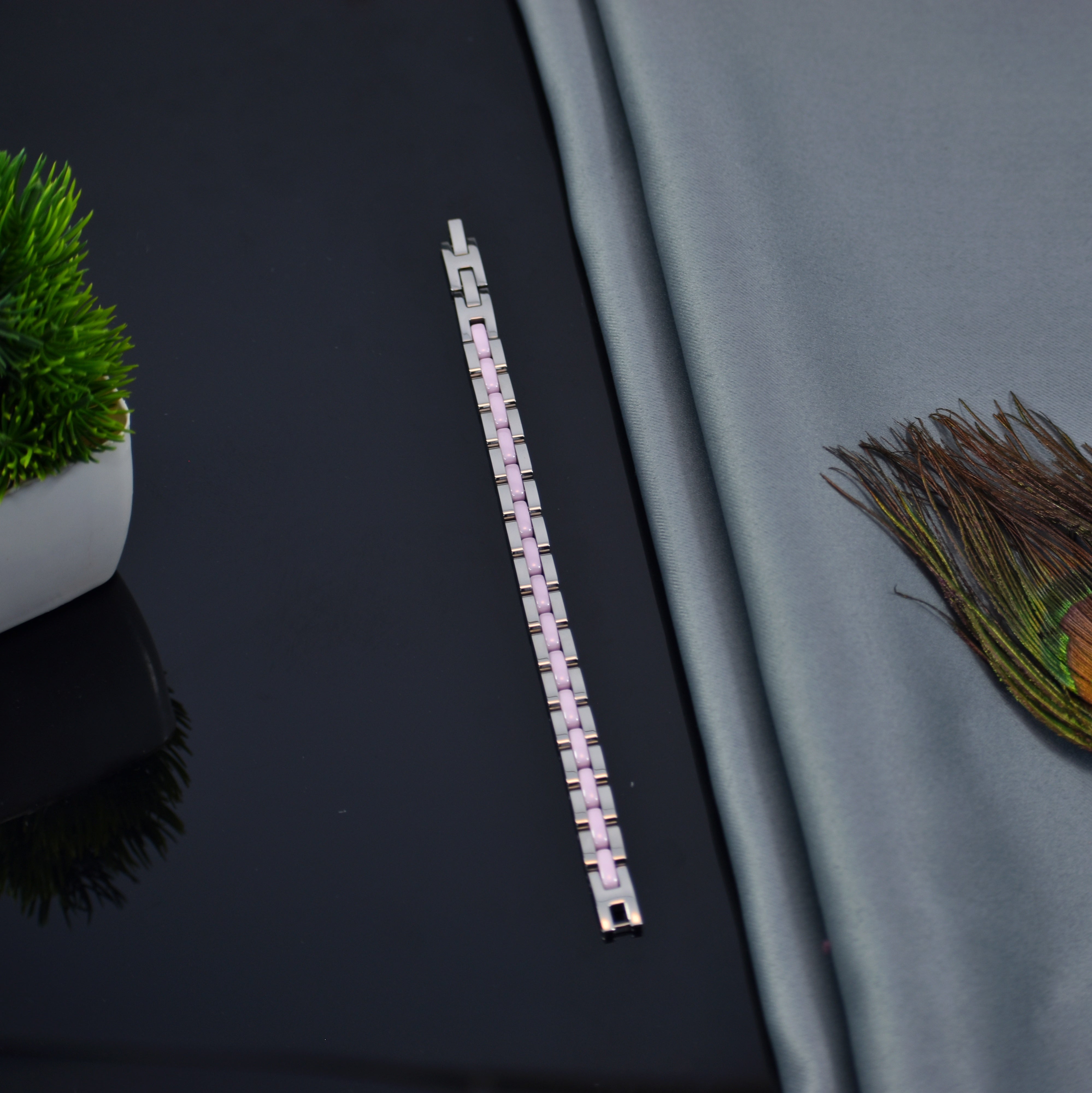 🔥 Stylish Pink Ceramic Bracelet – Premium Collection 🔥