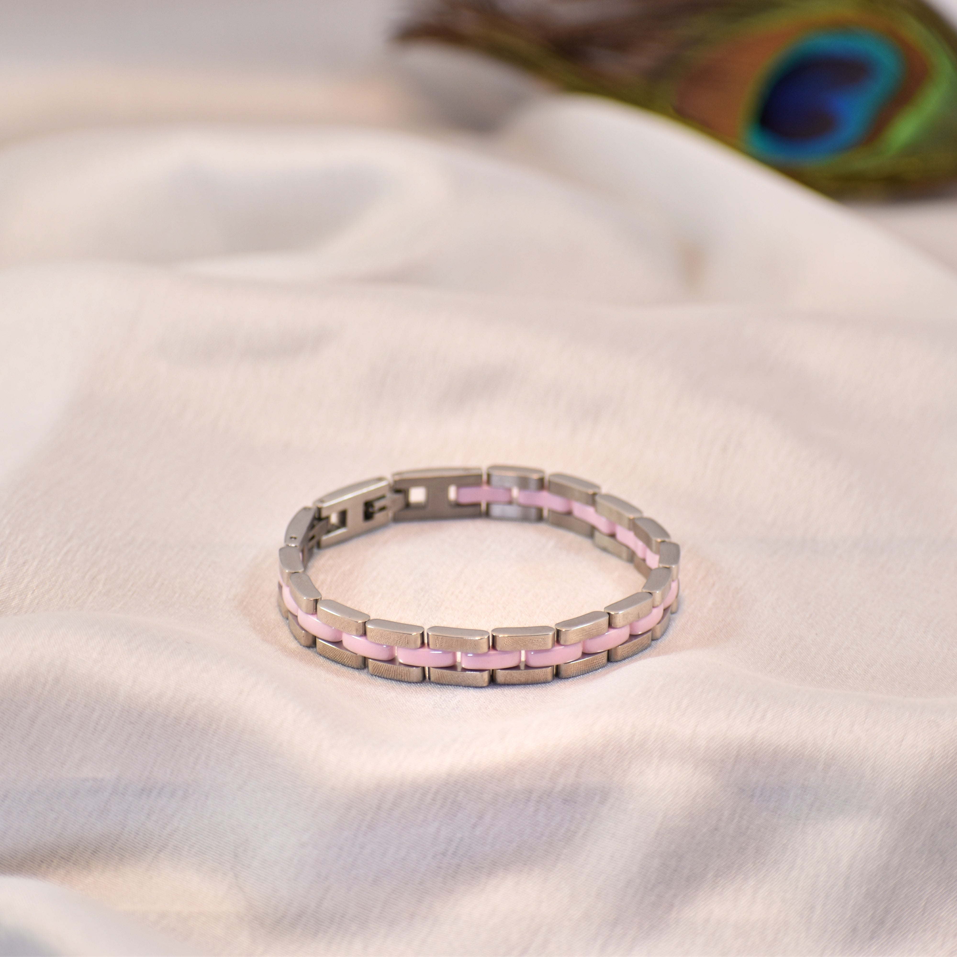 🔥 Stylish Pink Ceramic Bracelet – Premium Collection 🔥