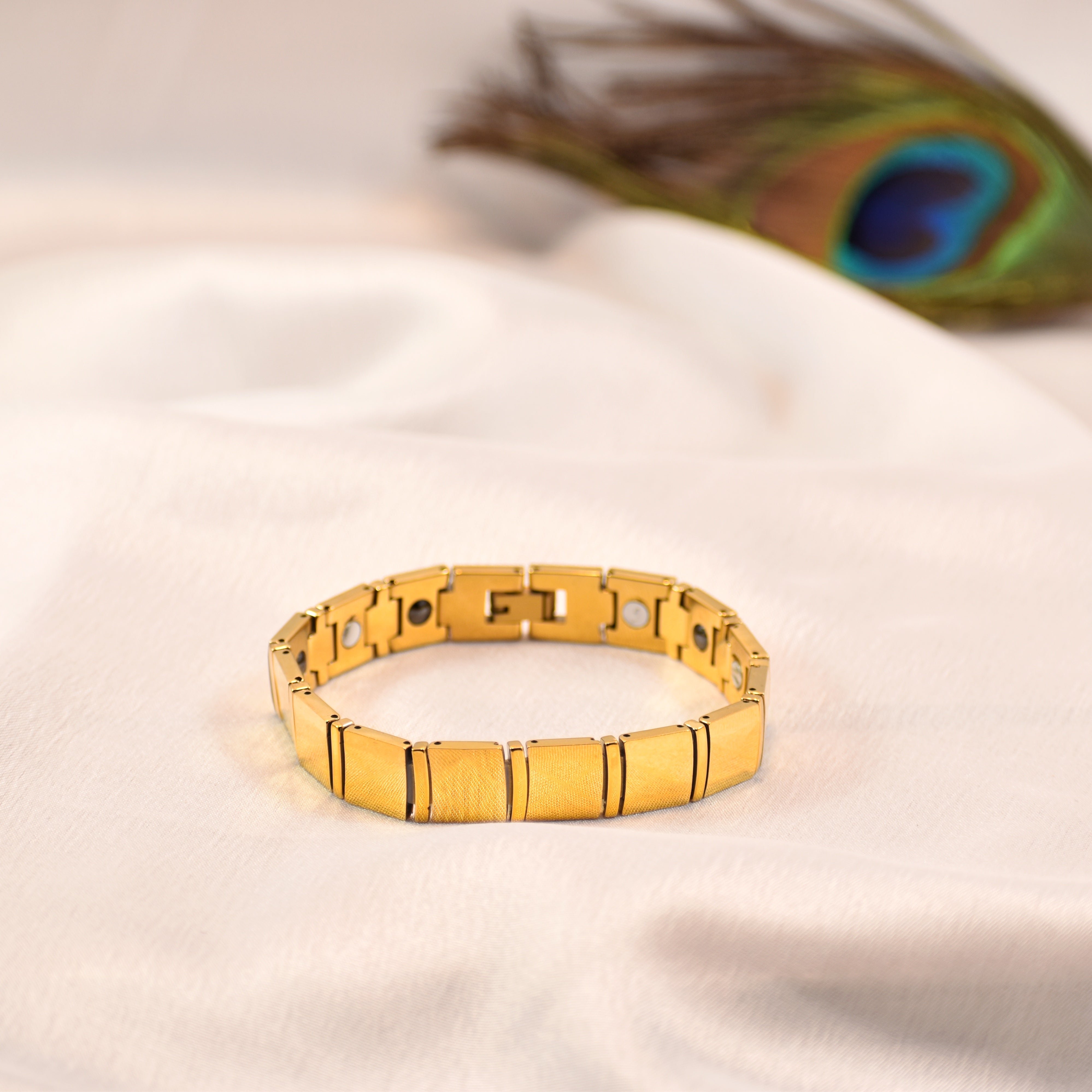 Premium Gold Bracelet – Stylish Black Line Detailing | Long Lasting | Anti Tarnish