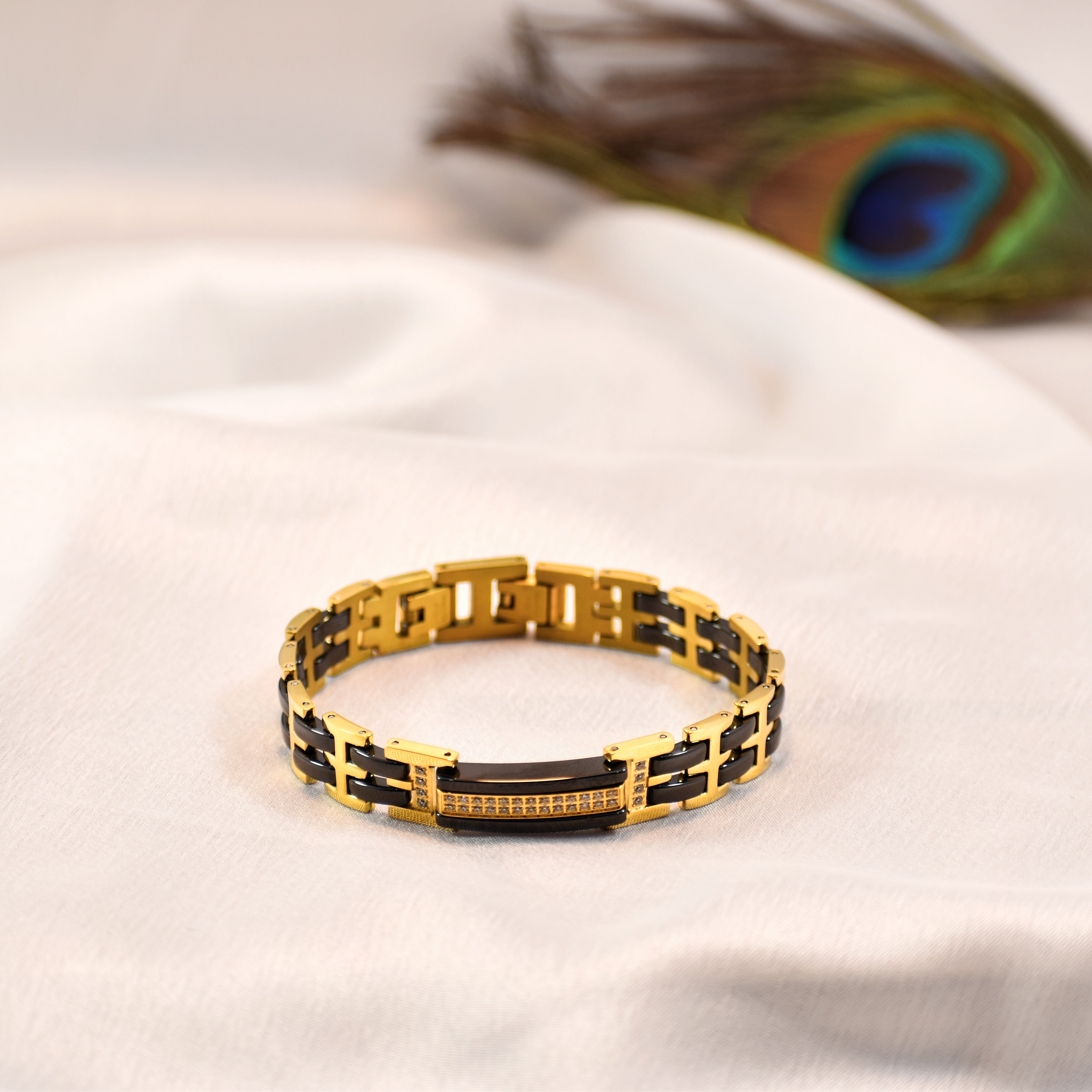 Premium Gold-Black Link Bracelet | Stylish & Long-Lasting Men’s Kada