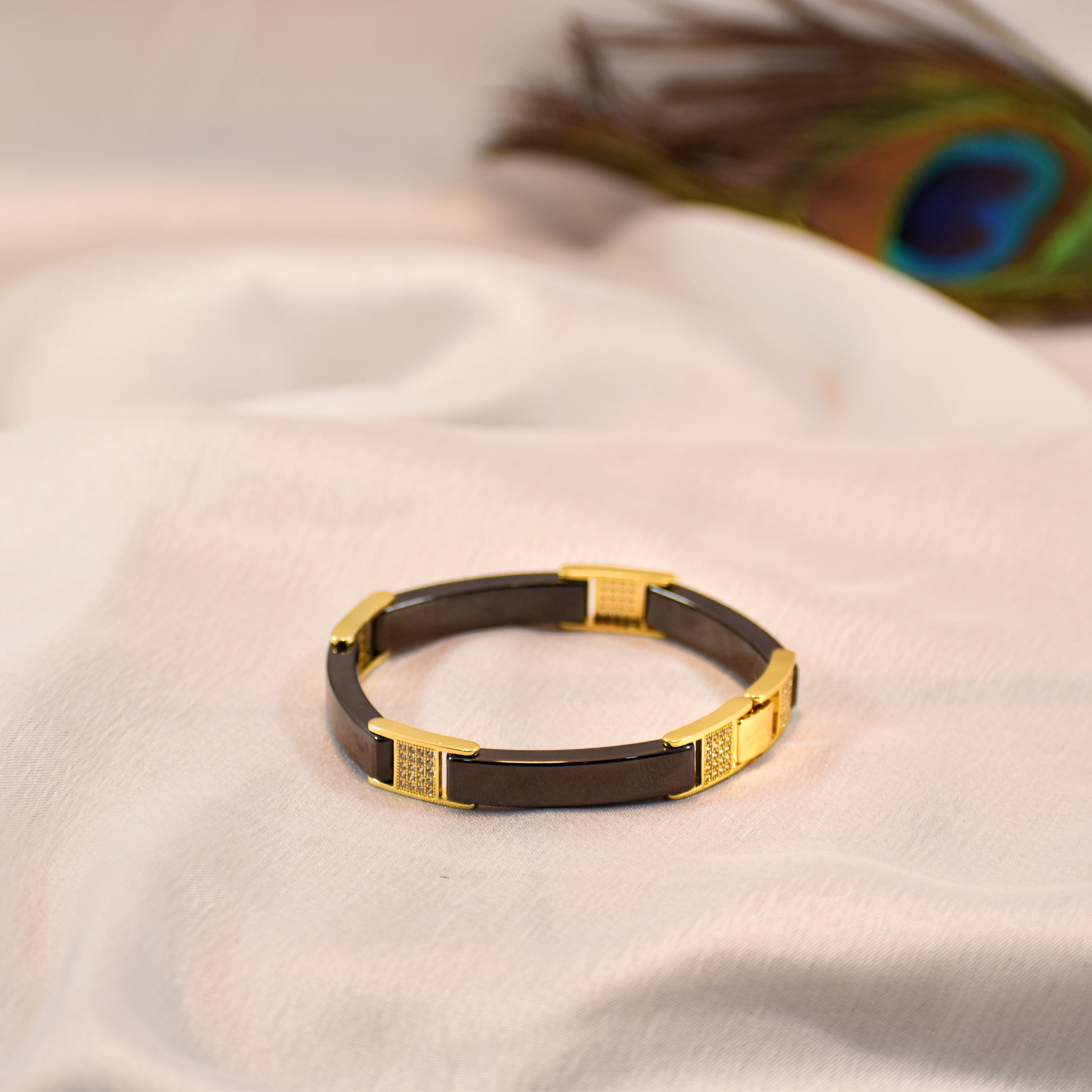Premium Black Ceramic Bracelet with Golden Sparkling Finish ๐ค