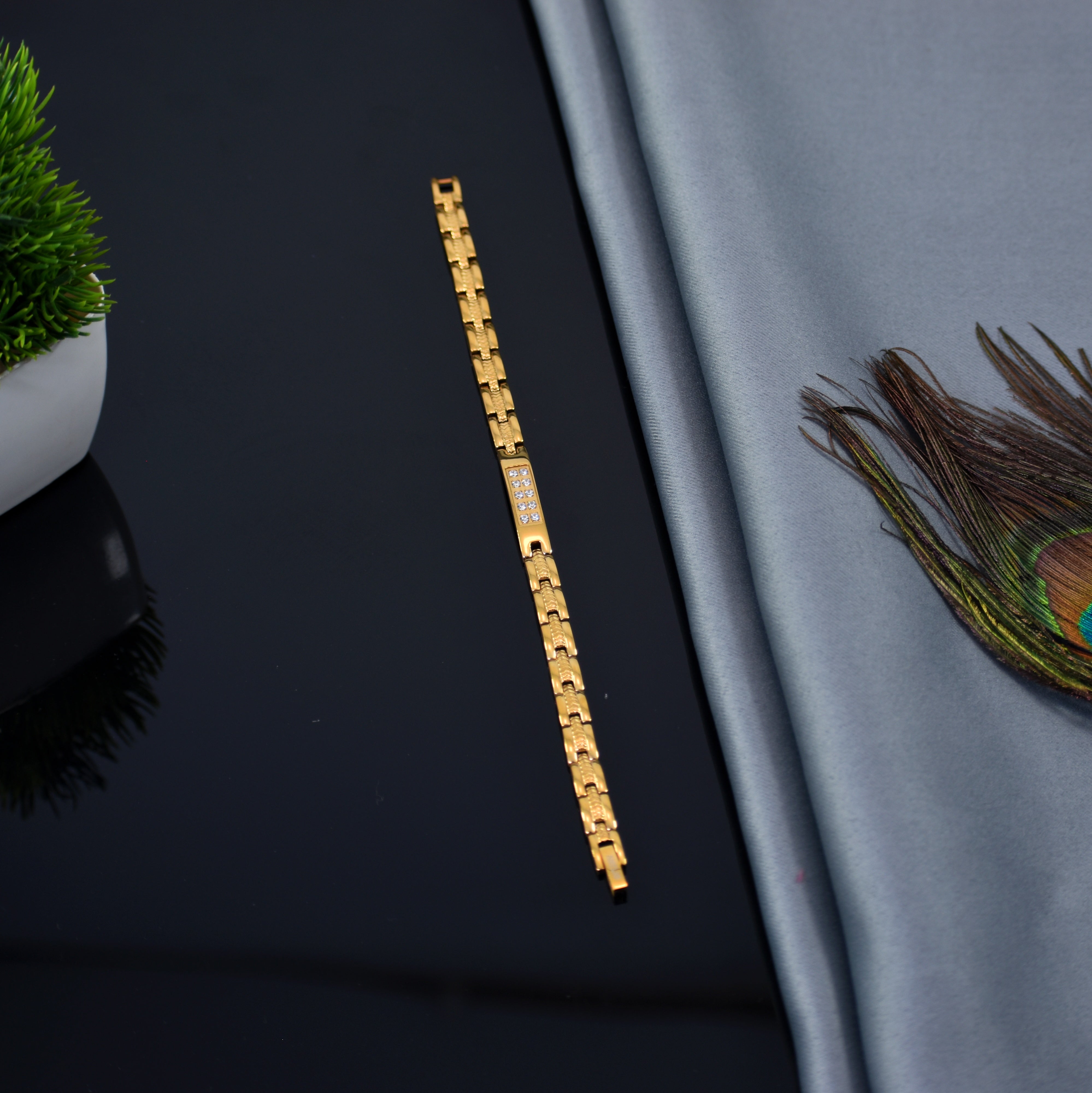 Golden Majesty – Premium Gold Bracelet | Stone Accent | Anti Tarnish & Long Lasting Shine