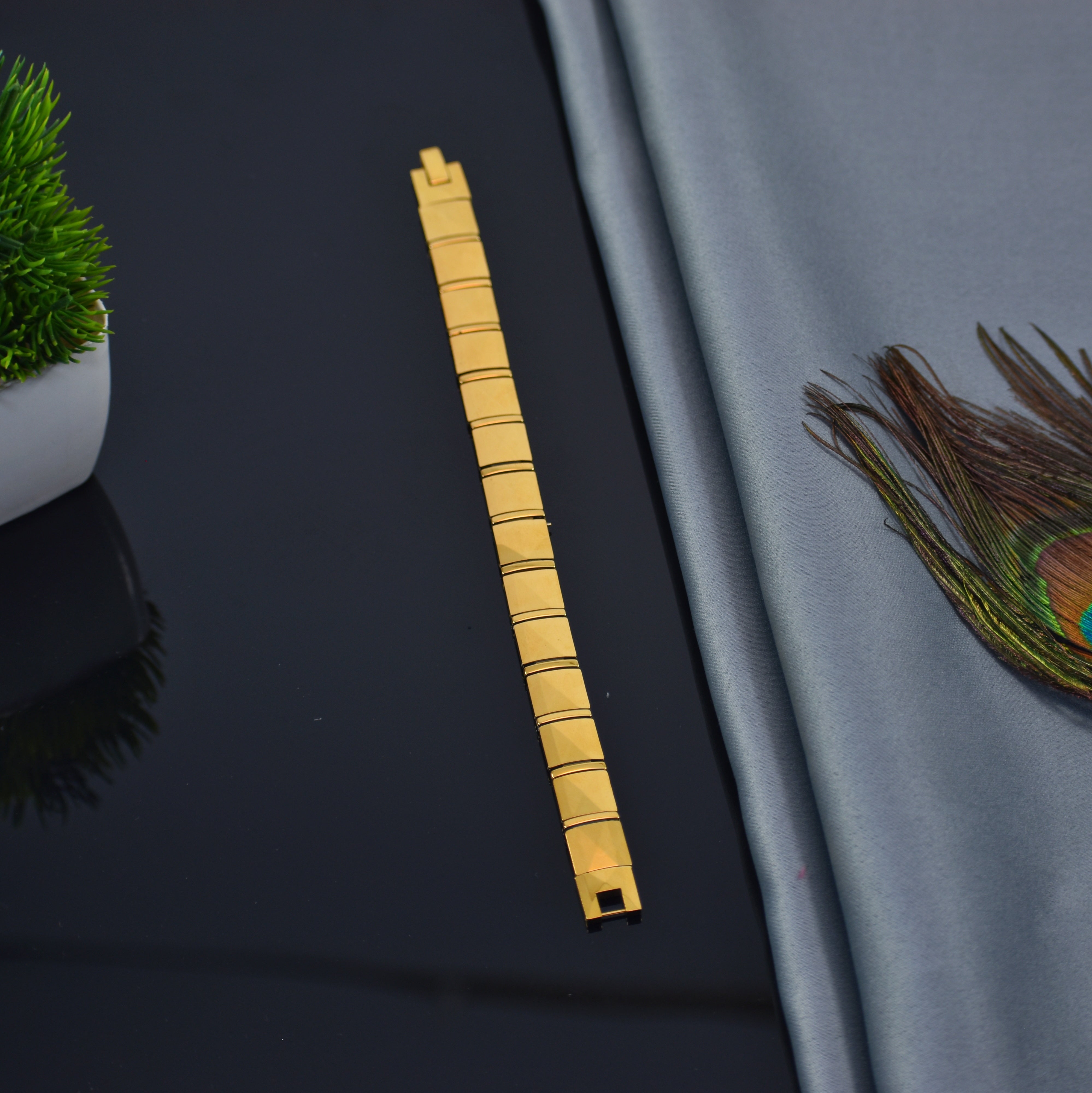 Premium Gold Bracelet – Stylish Black Line Detailing | Long Lasting | Anti Tarnish