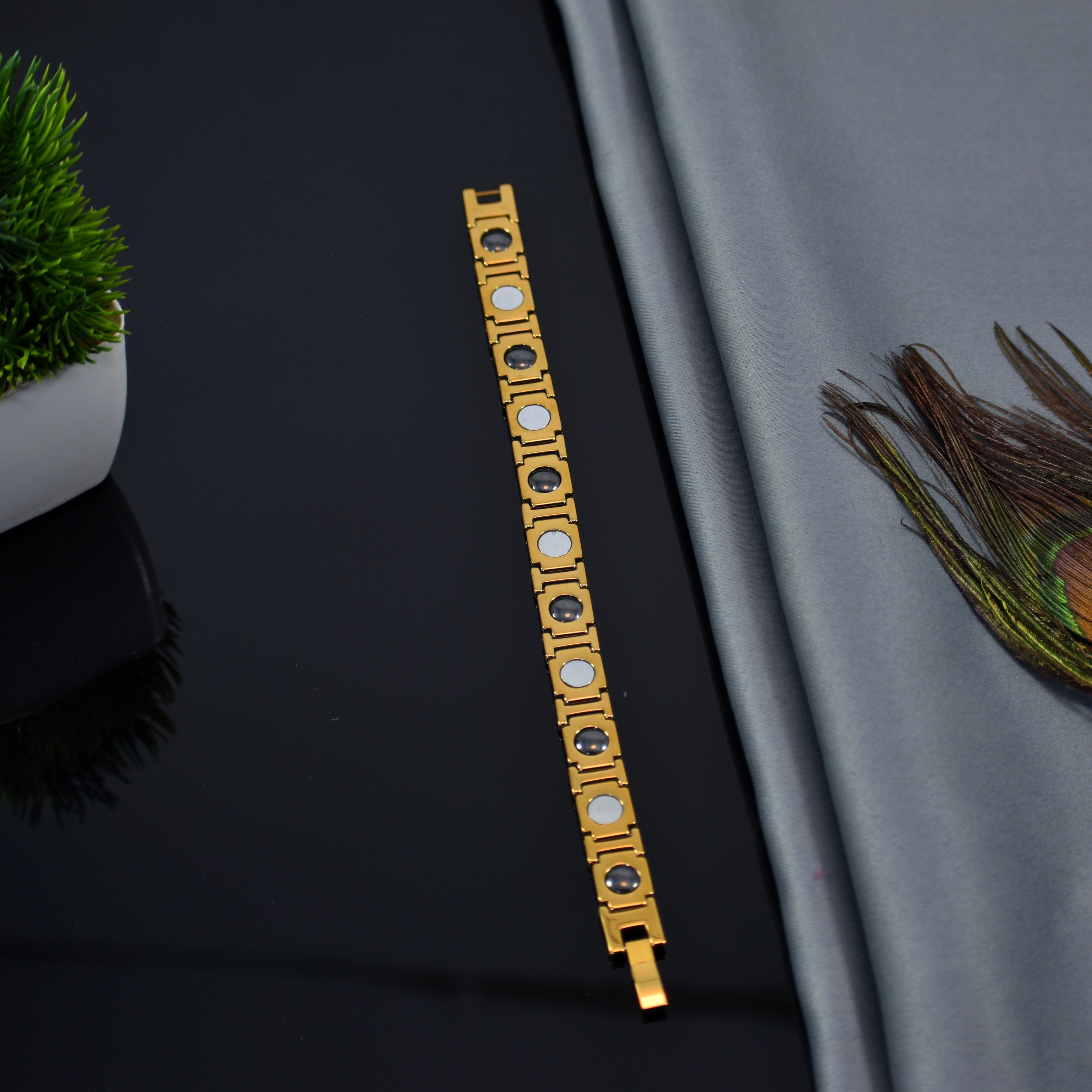 Imperial Gold – Premium Full Gold Bracelet | Curved Link Design | Anti Tarnish Shine