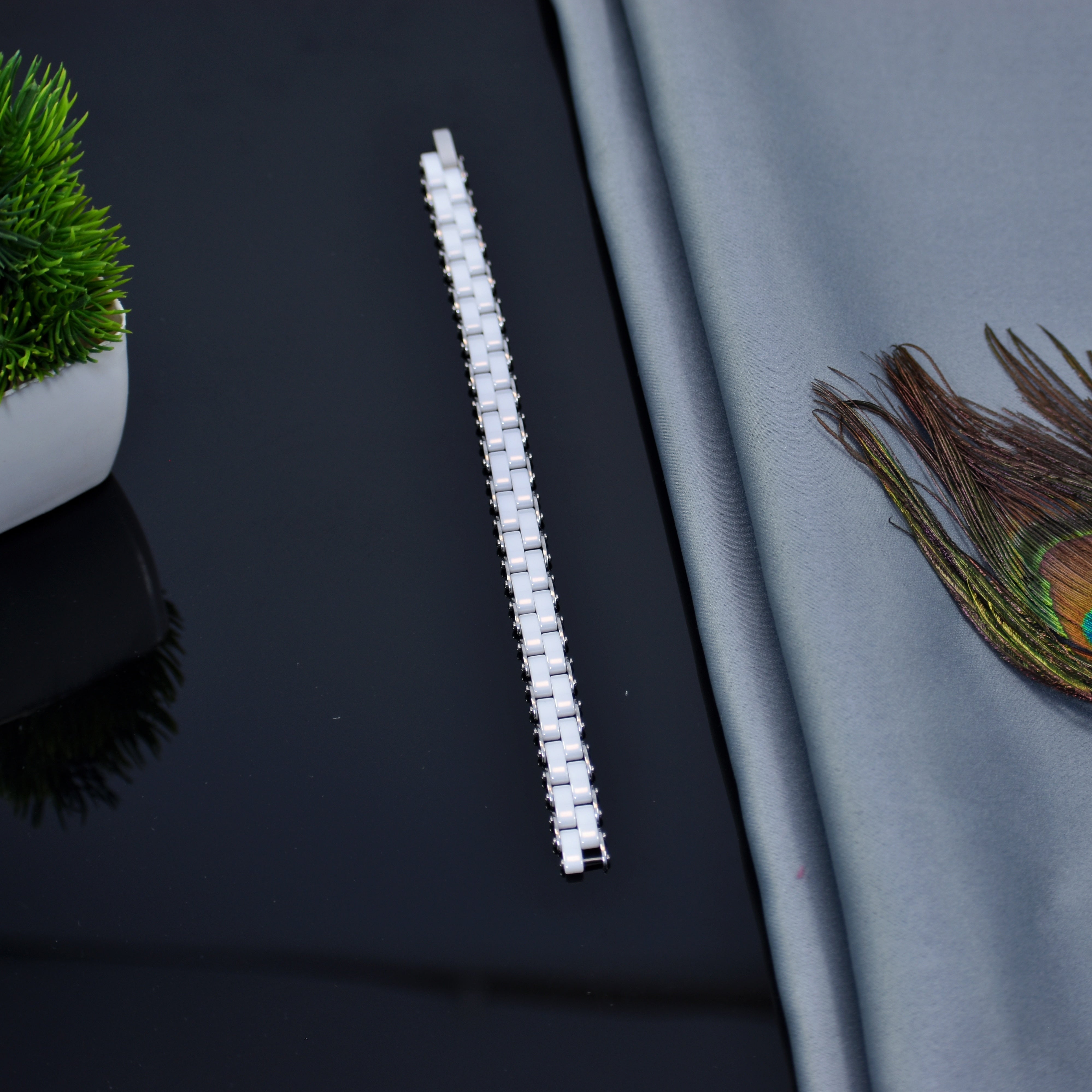 White Elegance – Premium Ceramic Bracelet | Anti Tarnish | 6-12 Month Shine