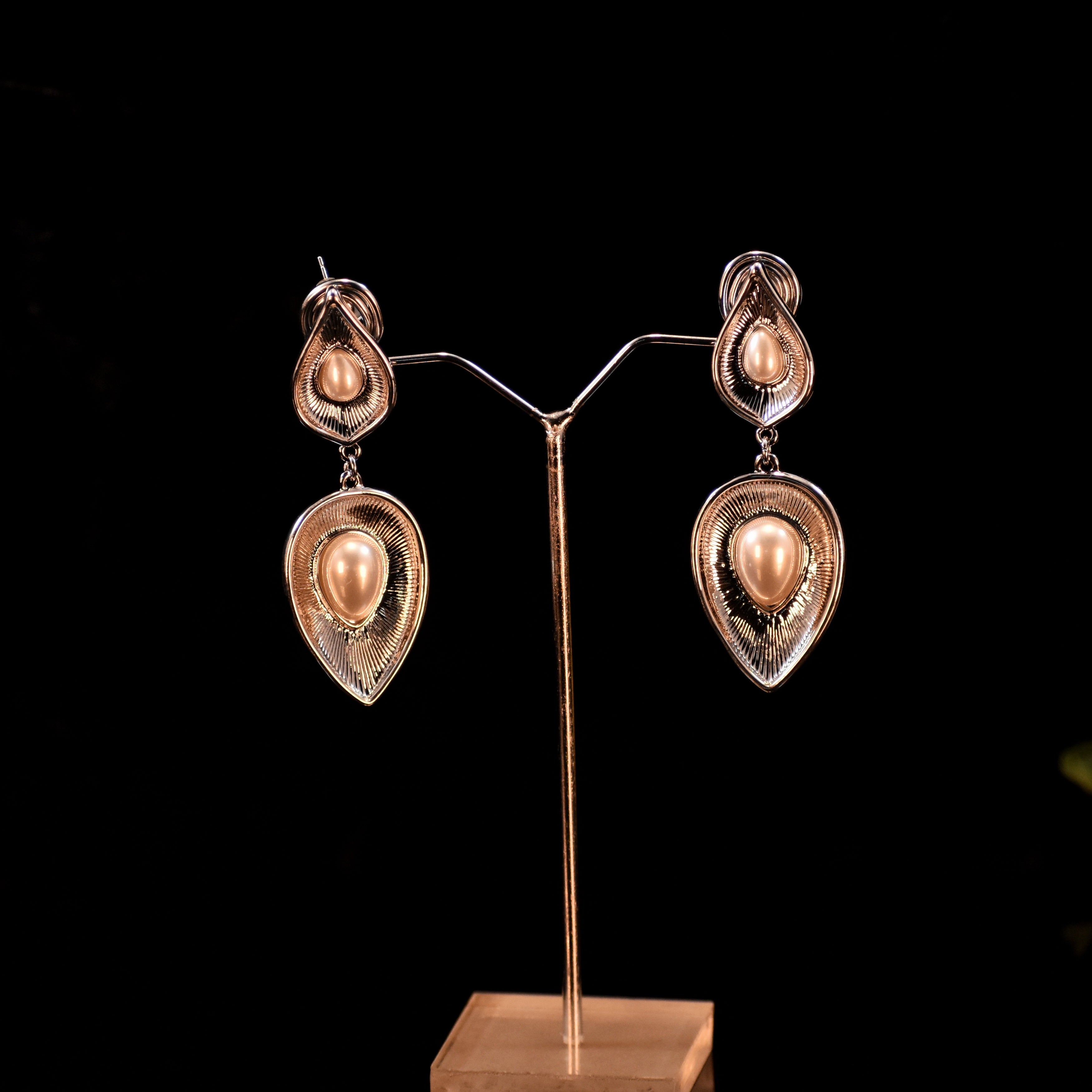 ✨ Premium Long Drop Pearl Earrings | Anti-Tarnish | Rust-Free | દૈનિક પહેરવા લાયક