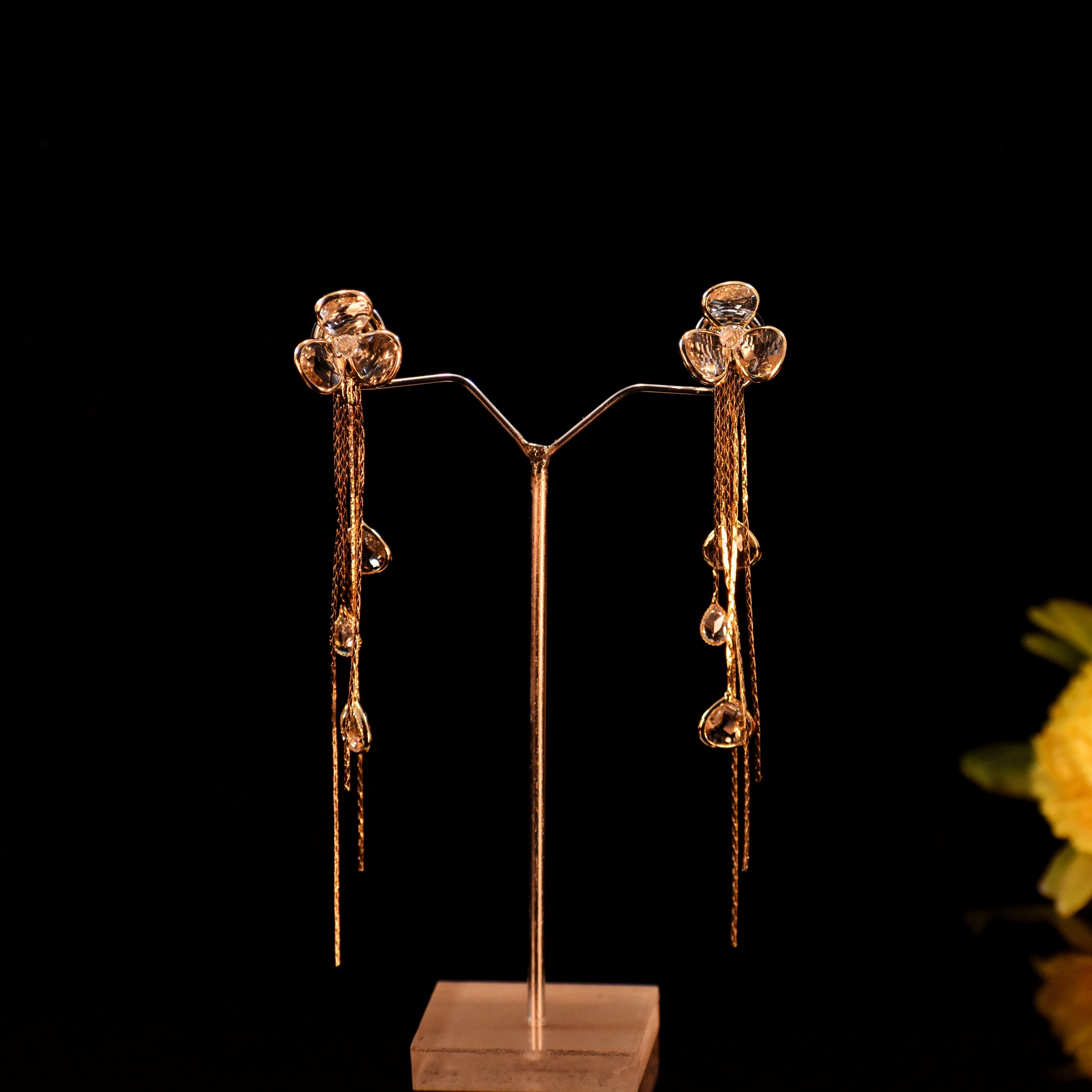 ✨ Premium Crystal Chain Drop Earrings | Anti-Tarnish | Rust-Free | અનોખી લાંબી ડિઝાઇન – ફેસ્ટિવલ અને પાર્ટી લુક માટે આદર્શ ✨