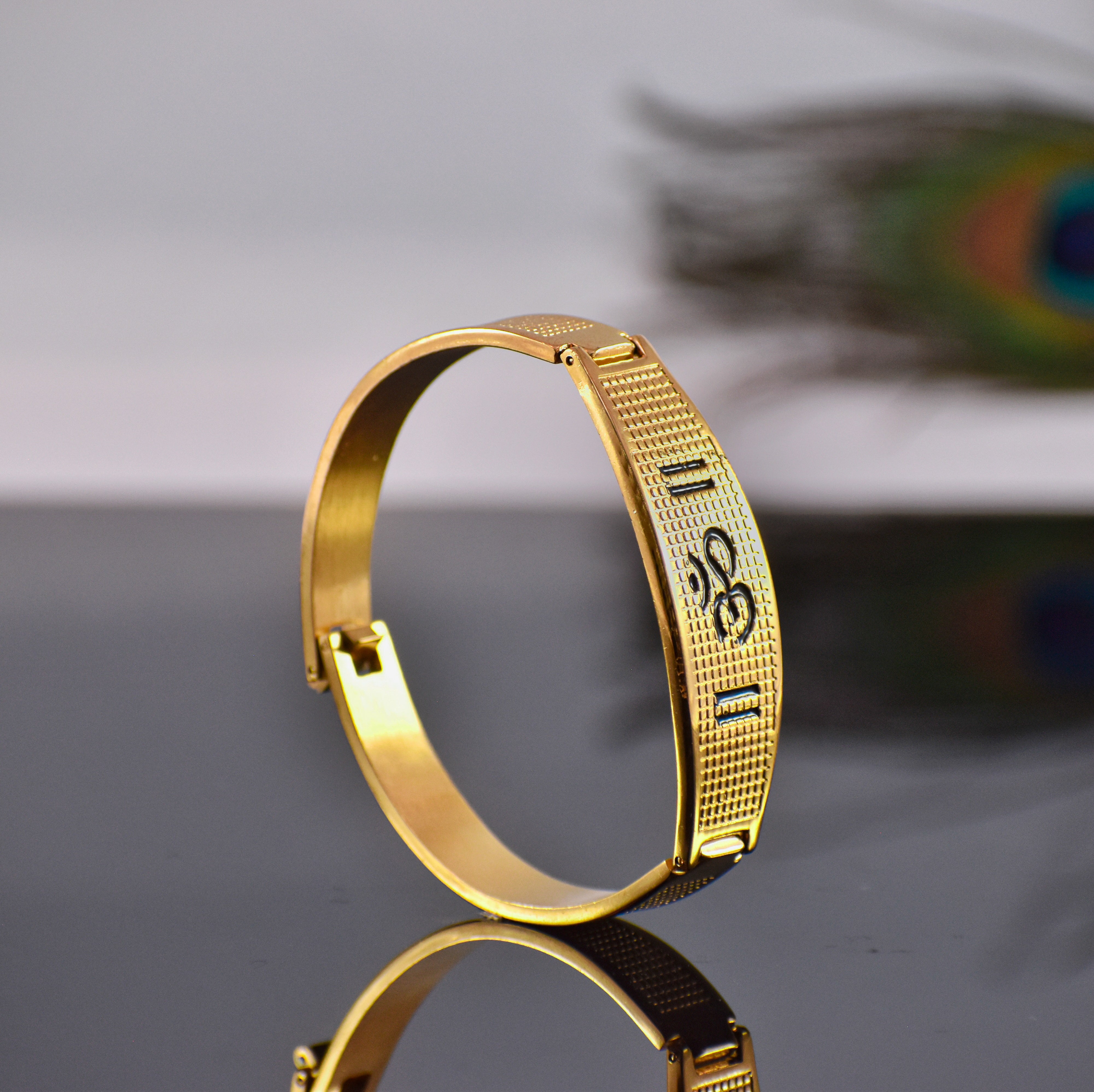 ॐ Gold-Plated Kada for Men – Spiritual Strength Meets Royal Elegance ✅ 12-Month Warranty