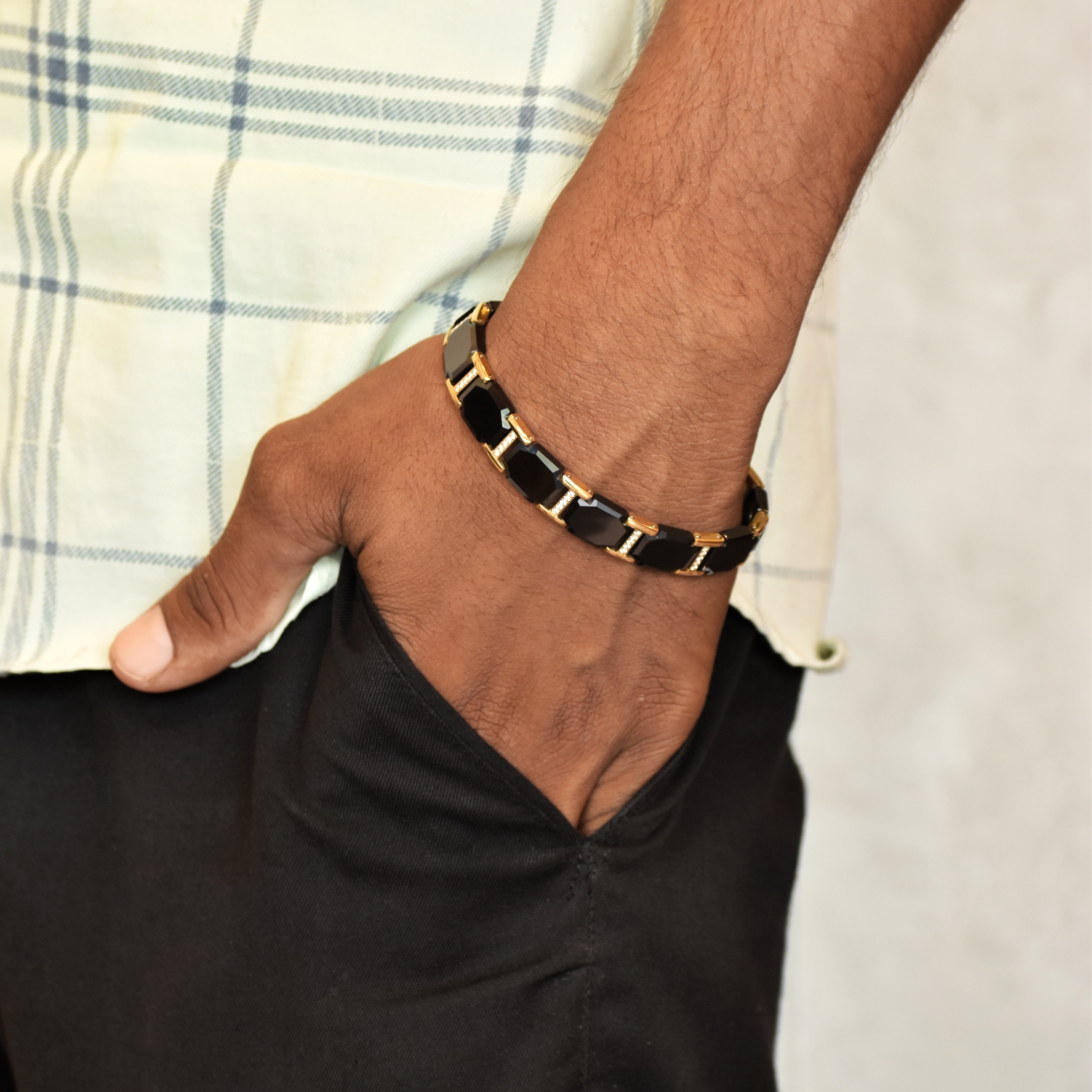 Obsidian Gold – Black Ceramic & Gold Bracelet | Stone Accent | Anti Tarnish
