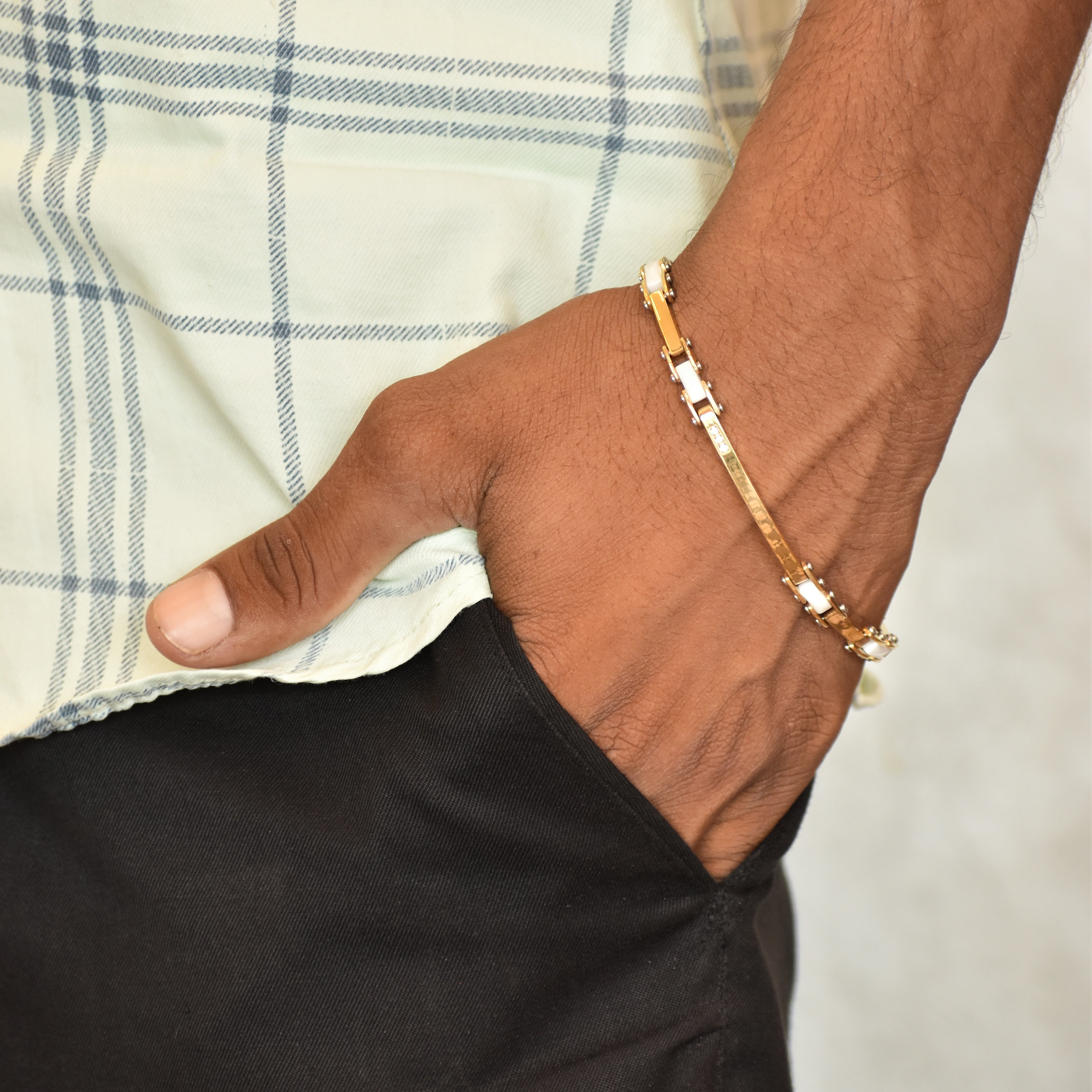 Luxury Slim Gold-Plated Bracelet | Premium Finish & Daily Wear Friendly | 6–12 Months Shine