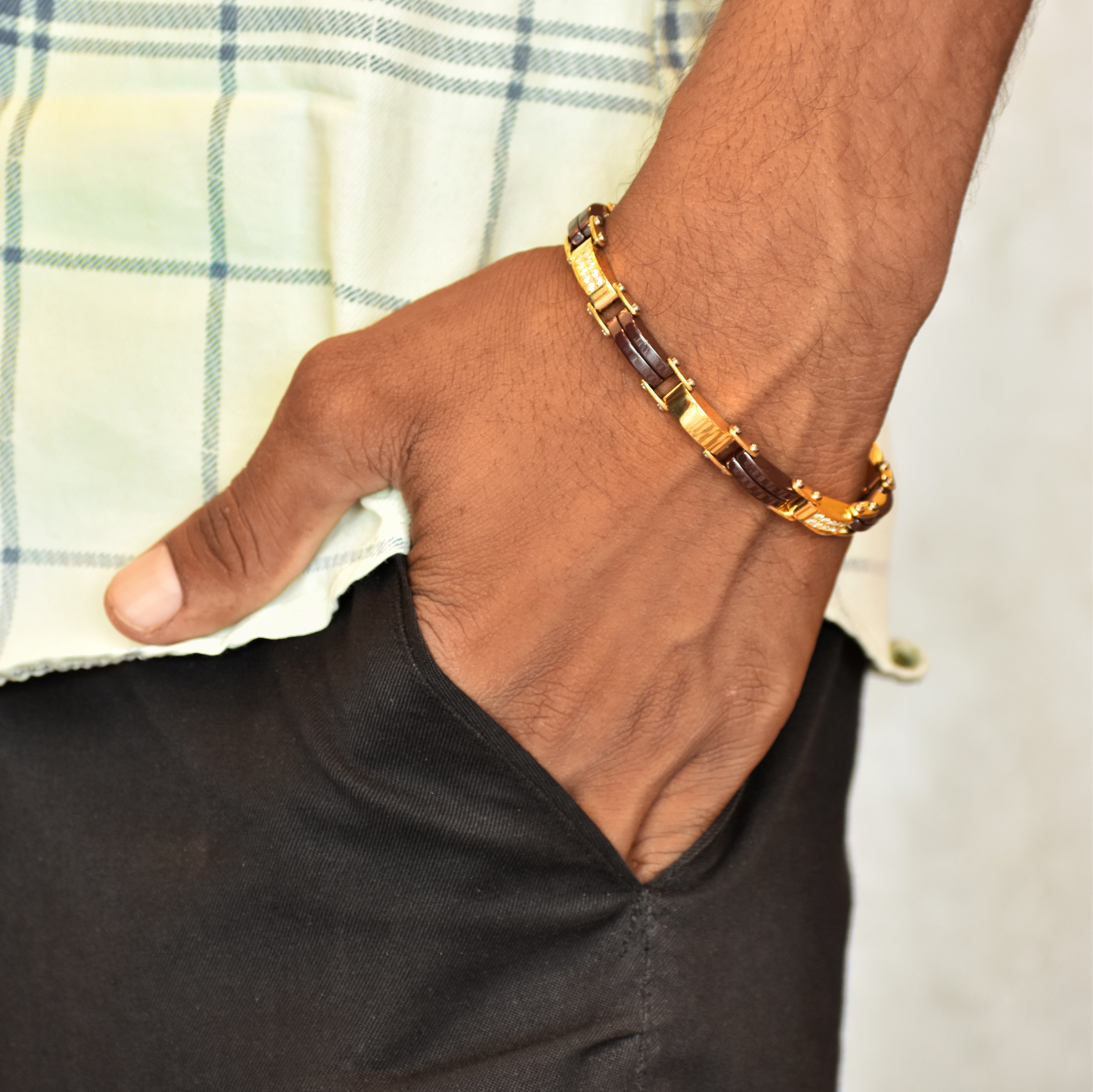 Golden Noir – Premium Gold & Black Ceramic Bracelet | Stone Detailing | Anti Tarnish
