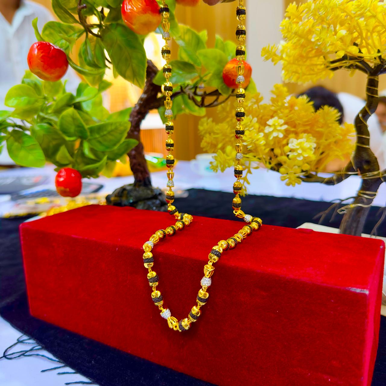 Designer 24 Carat Real Gold Plated Rudraksh Mala | 12 Month Guarantee | 1 Year Free Polish | 30% Refund Assured | เชถเซเชญเชพเชฏเชฎเชพเชจ เชฐเซเชฆเซเชฐเชพเชเซเชท เชฎเชพเชณเชพ 24 เชเซเชฐเซเช เชธเซเชจเชพเชจเซ เชเชขเชพเชตเช เชธเชพเชฅเซ