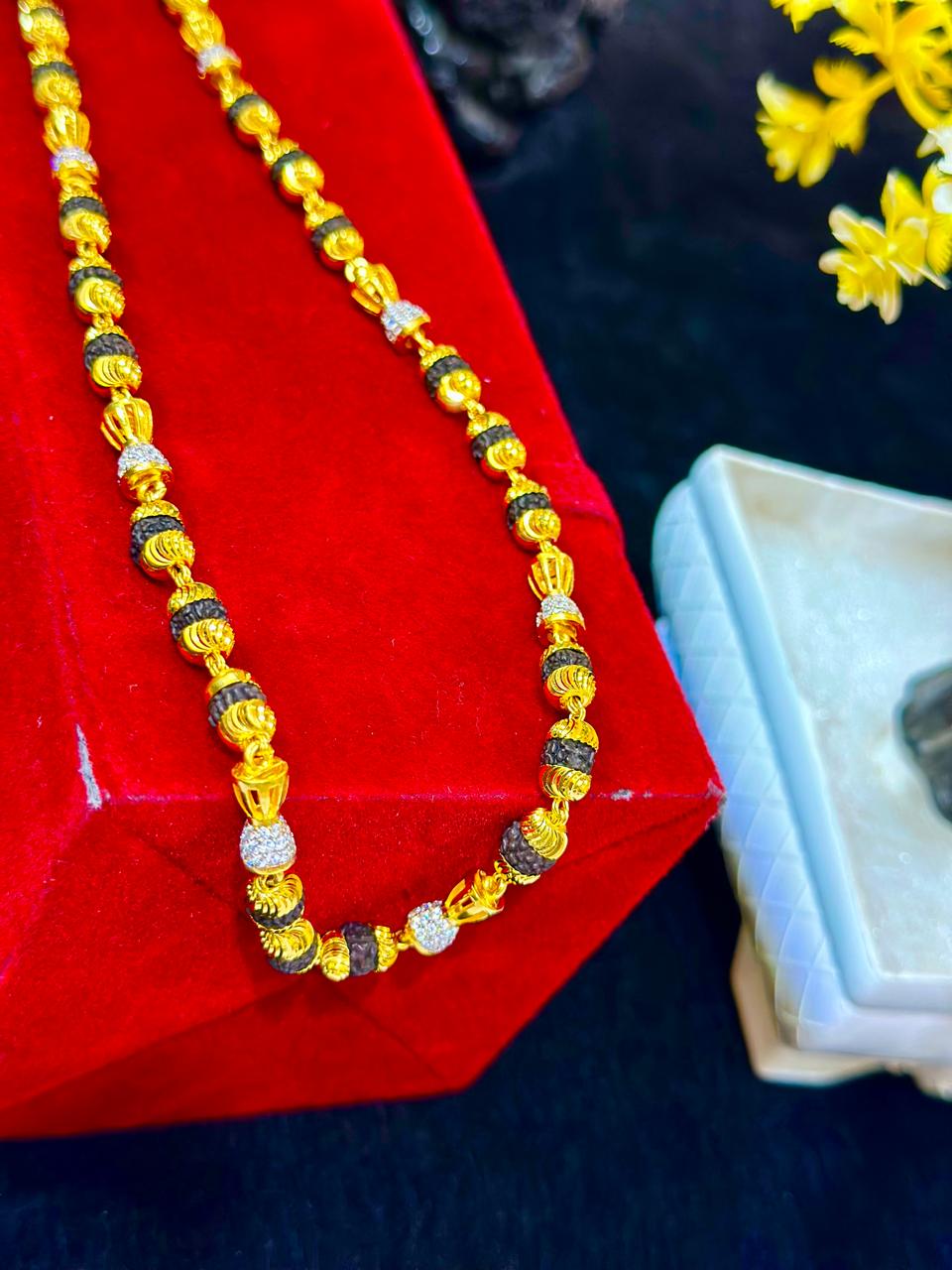 Designer 24 Carat Real Gold Plated Rudraksh Mala | 12 Month Guarantee | 1 Year Free Polish | 30% Refund Assured | เชถเซเชญเชพเชฏเชฎเชพเชจ เชฐเซเชฆเซเชฐเชพเชเซเชท เชฎเชพเชณเชพ 24 เชเซเชฐเซเช เชธเซเชจเชพเชจเซ เชเชขเชพเชตเช เชธเชพเชฅเซ
