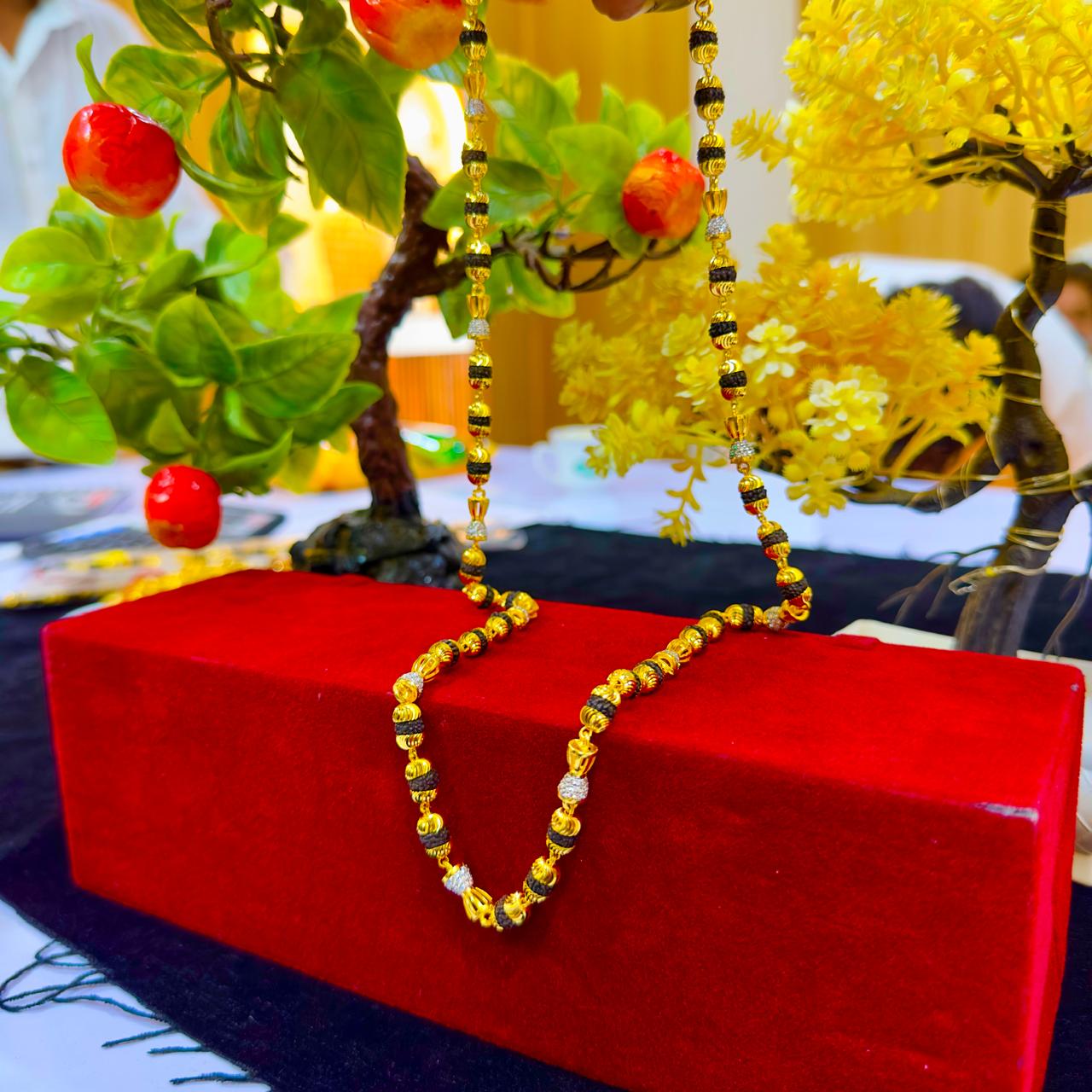 Designer 24 Carat Real Gold Plated Rudraksh Mala | 12 Month Guarantee | 1 Year Free Polish | 30% Refund Assured | เชถเซเชญเชพเชฏเชฎเชพเชจ เชฐเซเชฆเซเชฐเชพเชเซเชท เชฎเชพเชณเชพ 24 เชเซเชฐเซเช เชธเซเชจเชพเชจเซ เชเชขเชพเชตเช เชธเชพเชฅเซ