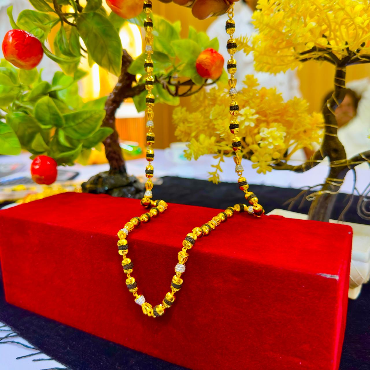 Designer 24 Carat Real Gold Plated Rudraksh Mala | 12 Month Guarantee | 1 Year Free Polish | 30% Refund Assured | เชถเซเชญเชพเชฏเชฎเชพเชจ เชฐเซเชฆเซเชฐเชพเชเซเชท เชฎเชพเชณเชพ 24 เชเซเชฐเซเช เชธเซเชจเชพเชจเซ เชเชขเชพเชตเช เชธเชพเชฅเซ