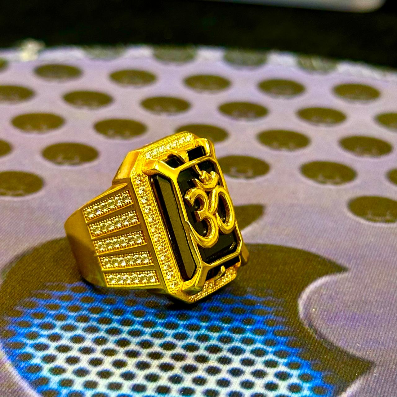 ગોલ્ડ પ્લેટેડ “ઓમ” રિંગ – પ્રોફેશનલ અને સહજ 🕉️✨ Real Gold Plating