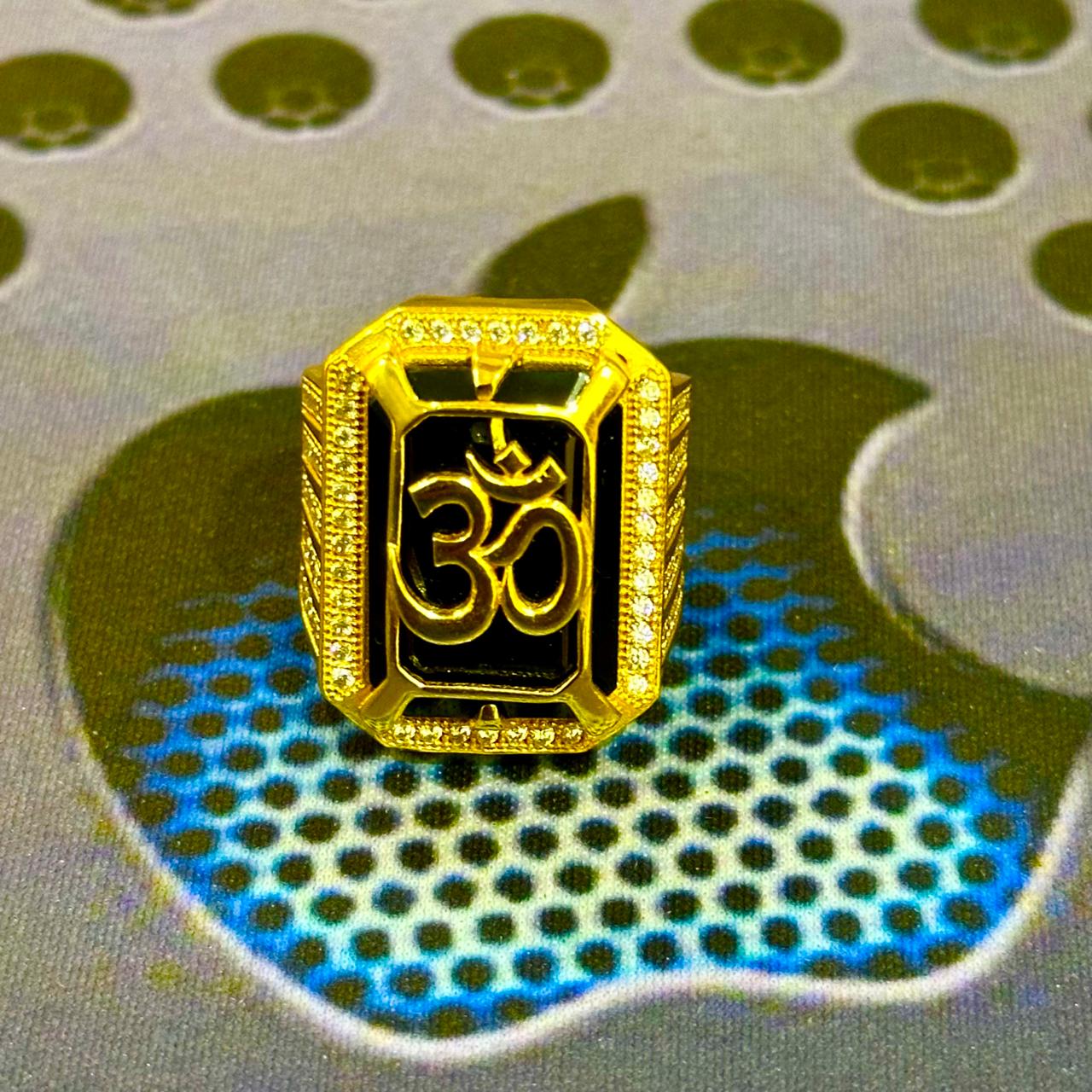 ગોલ્ડ પ્લેટેડ “ઓમ” રિંગ – પ્રોફેશનલ અને સહજ 🕉️✨ Real Gold Plating
