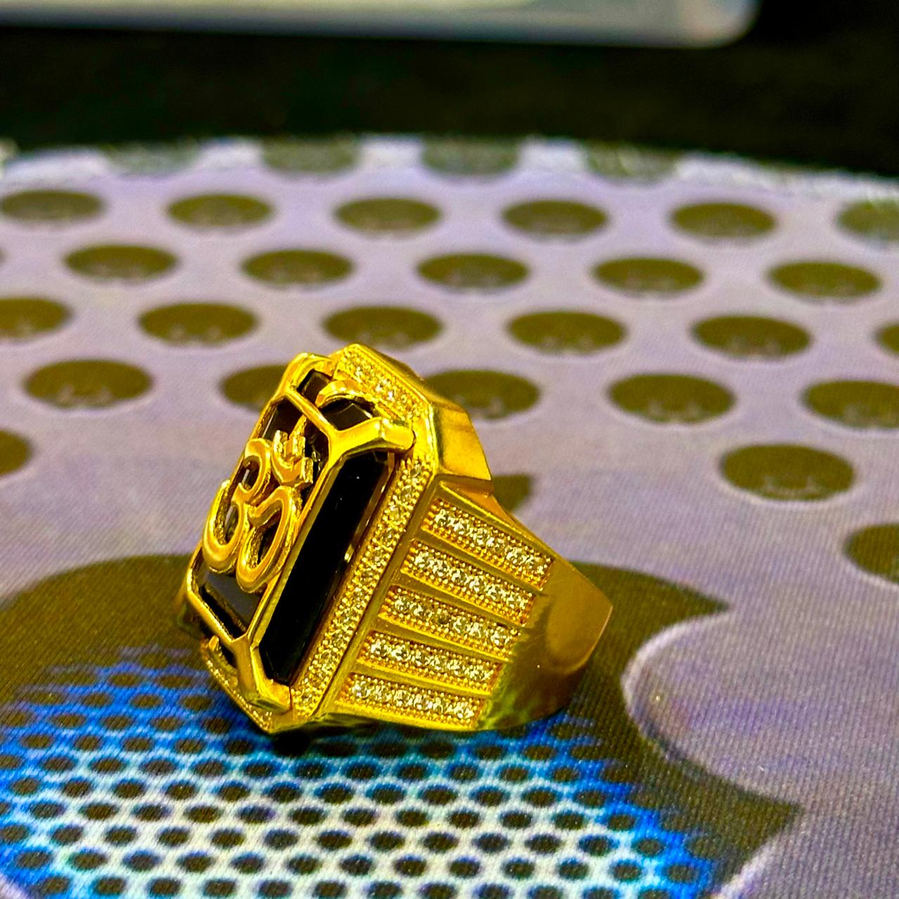 ગોલ્ડ પ્લેટેડ “ઓમ” રિંગ – પ્રોફેશનલ અને સહજ 🕉️✨ Real Gold Plating