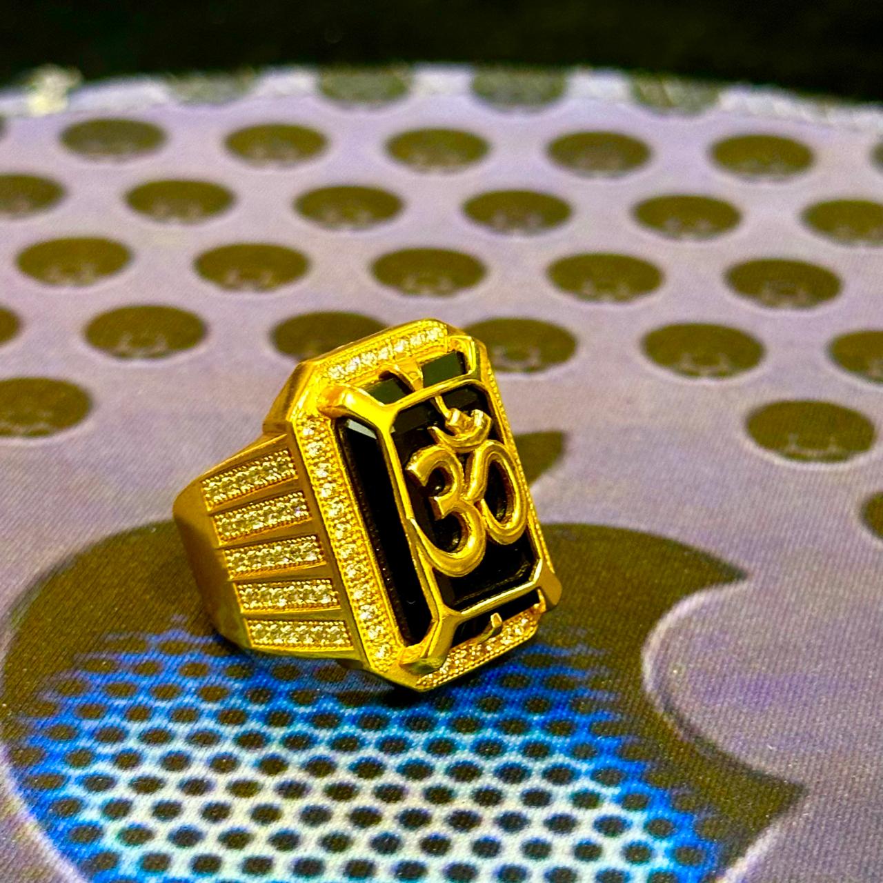 ગોલ્ડ પ્લેટેડ “ઓમ” રિંગ – પ્રોફેશનલ અને સહજ 🕉️✨ Real Gold Plating