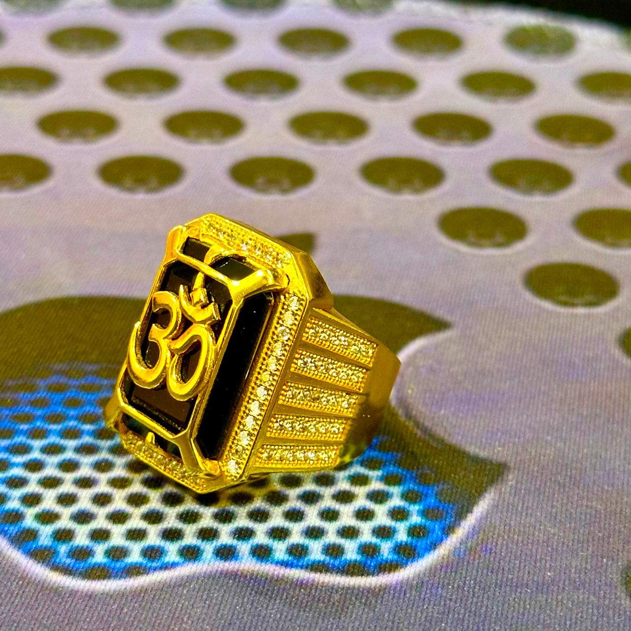 ગોલ્ડ પ્લેટેડ “ઓમ” રિંગ – પ્રોફેશનલ અને સહજ 🕉️✨ Real Gold Plating