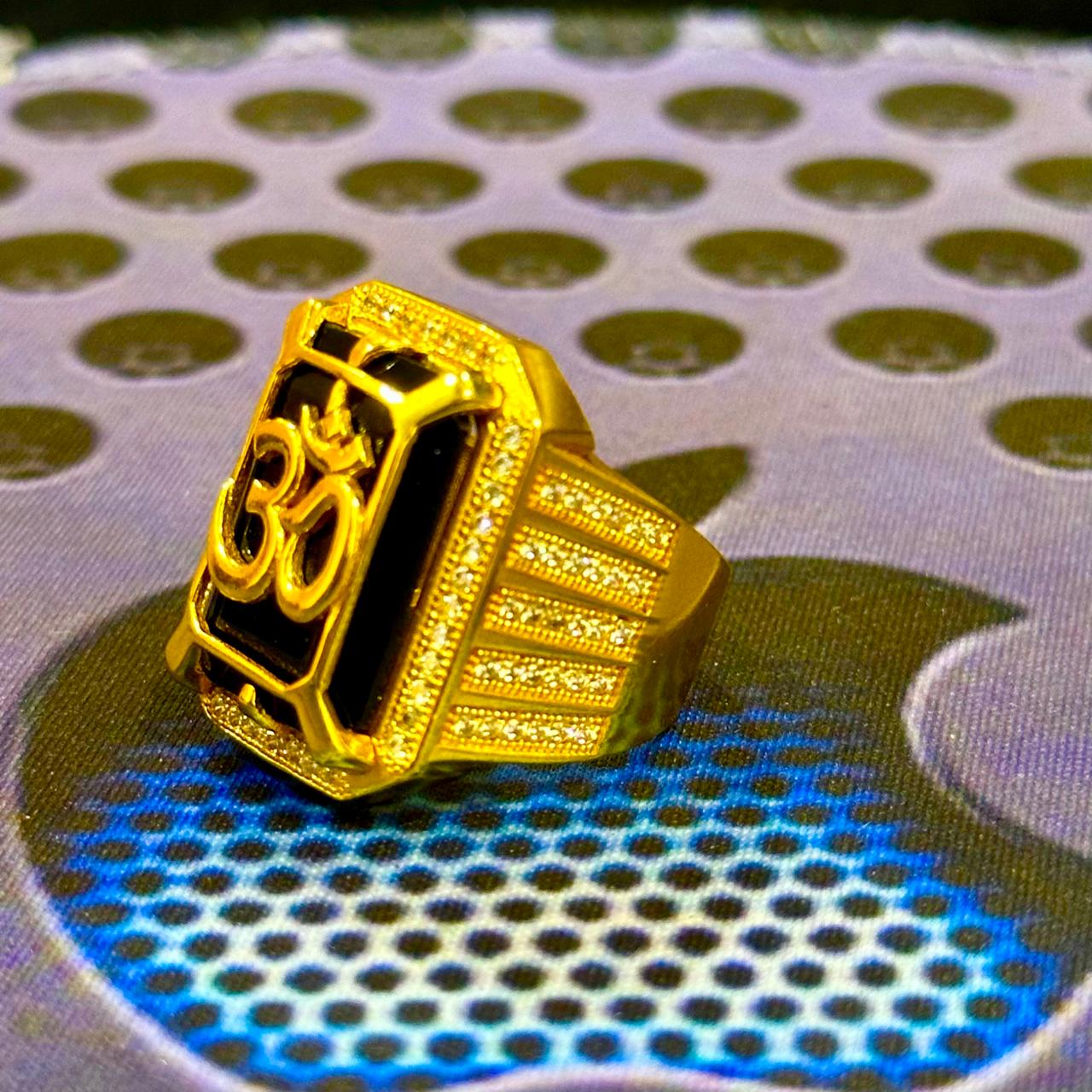 ગોલ્ડ પ્લેટેડ “ઓમ” રિંગ – પ્રોફેશનલ અને સહજ 🕉️✨ Real Gold Plating