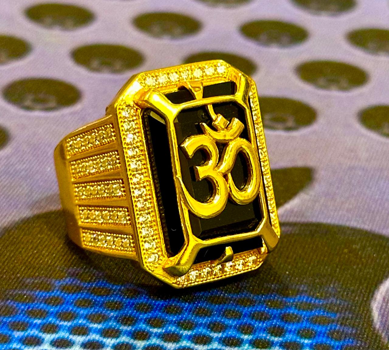 ગોલ્ડ પ્લેટેડ “ઓમ” રિંગ – પ્રોફેશનલ અને સહજ 🕉️✨ Real Gold Plating