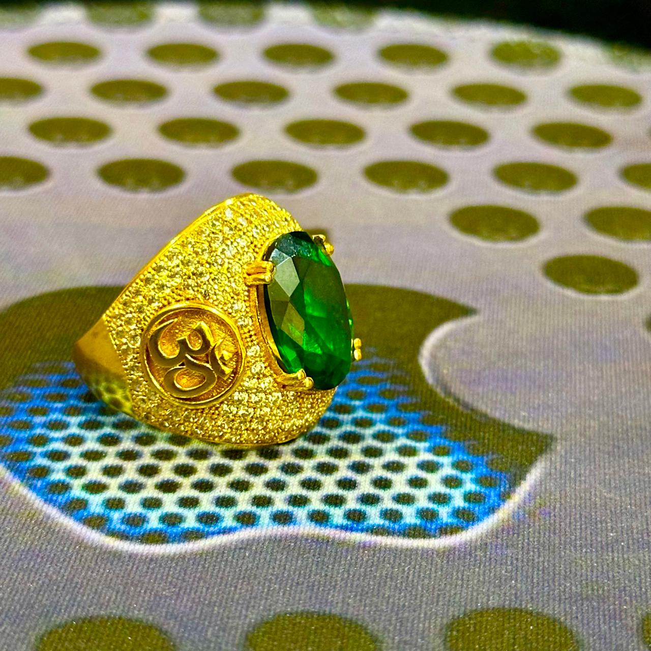દિવ્ય 'ૐ' રત્ન ગોલ્ડ પ્લેટેડ રિંગ | Divine 'Om' Green Stone Gold Plated Ring