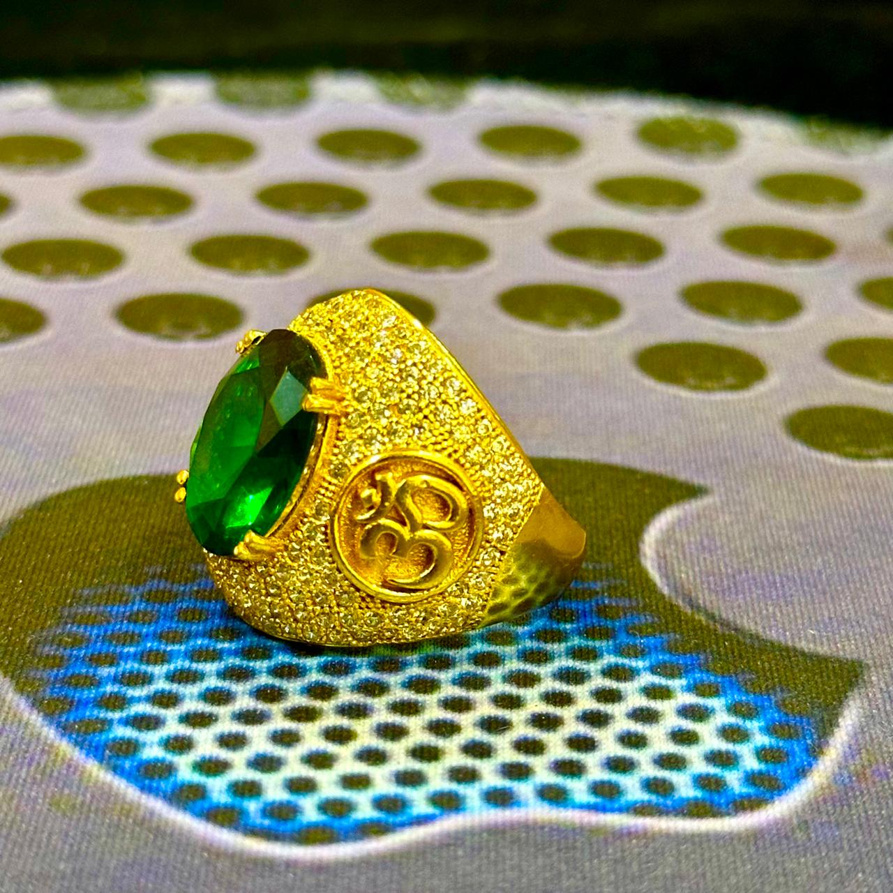 દિવ્ય 'ૐ' રત્ન ગોલ્ડ પ્લેટેડ રિંગ | Divine 'Om' Green Stone Gold Plated Ring
