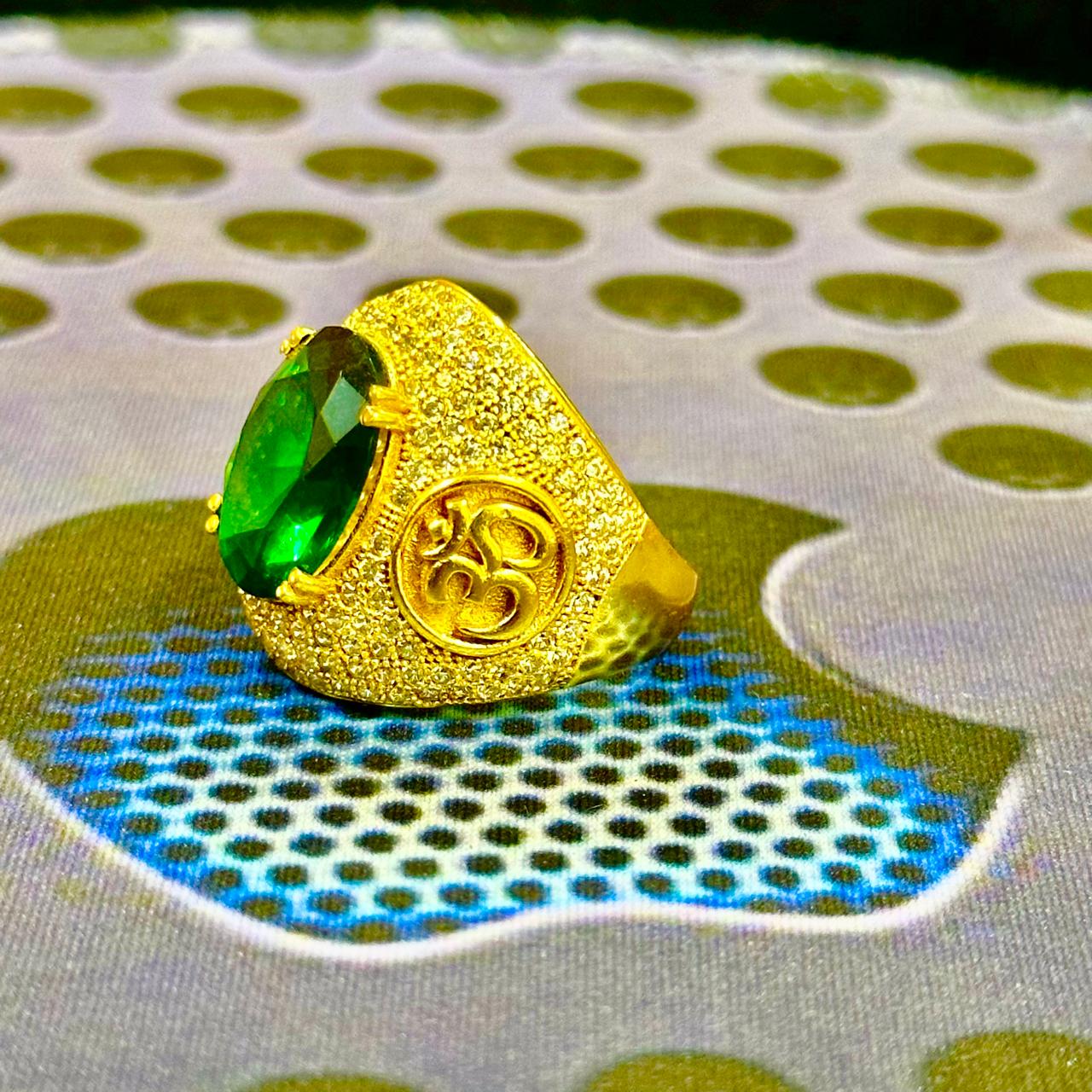 દિવ્ય 'ૐ' રત્ન ગોલ્ડ પ્લેટેડ રિંગ | Divine 'Om' Green Stone Gold Plated Ring