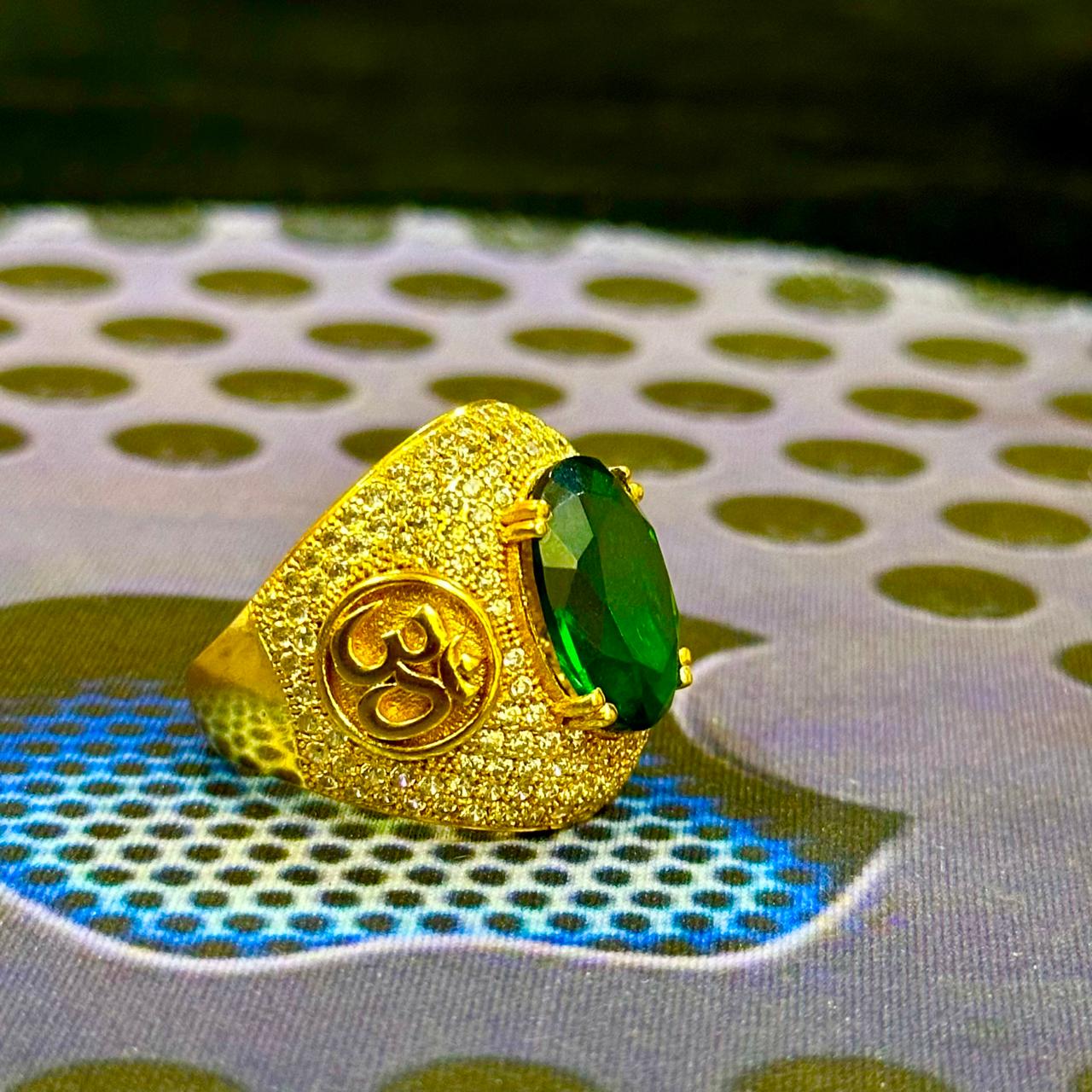 દિવ્ય 'ૐ' રત્ન ગોલ્ડ પ્લેટેડ રિંગ | Divine 'Om' Green Stone Gold Plated Ring