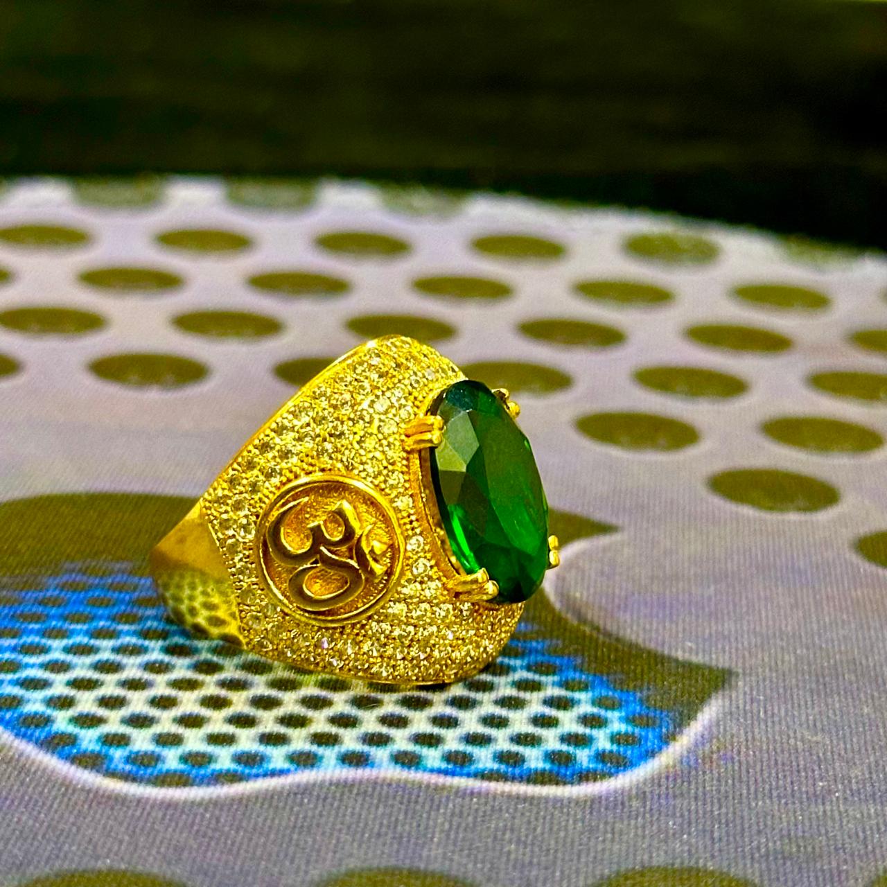 દિવ્ય 'ૐ' રત્ન ગોલ્ડ પ્લેટેડ રિંગ | Divine 'Om' Green Stone Gold Plated Ring