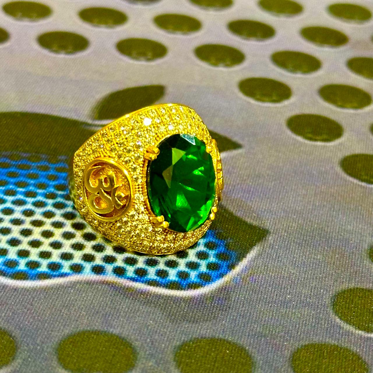 દિવ્ય 'ૐ' રત્ન ગોલ્ડ પ્લેટેડ રિંગ | Divine 'Om' Green Stone Gold Plated Ring