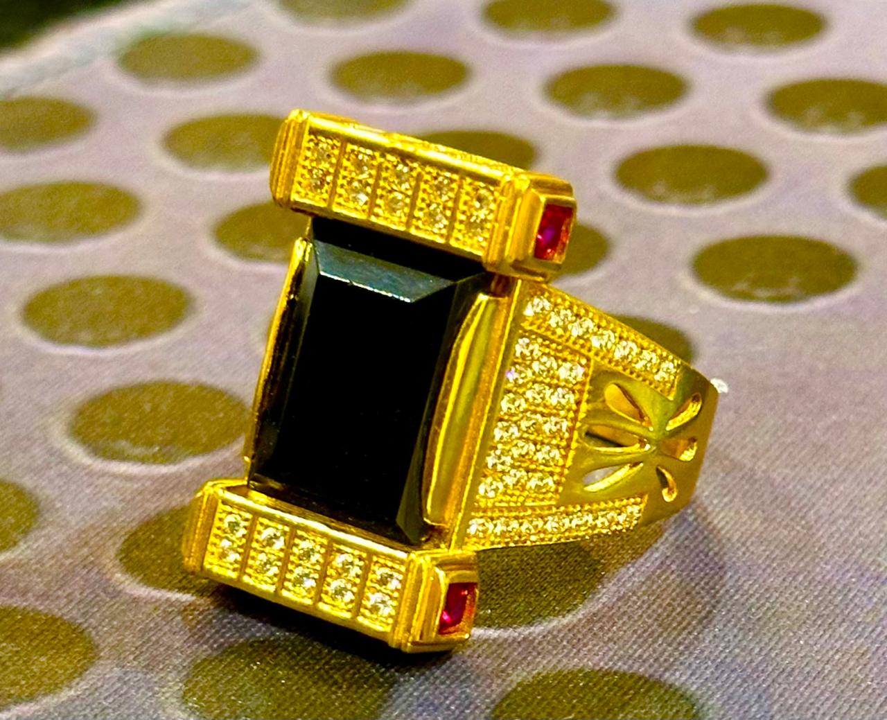 લક્ઝરી બ્લેક સ્ટોન ગોલ્ડ પ્લેટેડ રિંગ: ક્લાસ અને સ્ટાઇલનું પ્રતિક | Luxury Black Stone Gold Plated Ring