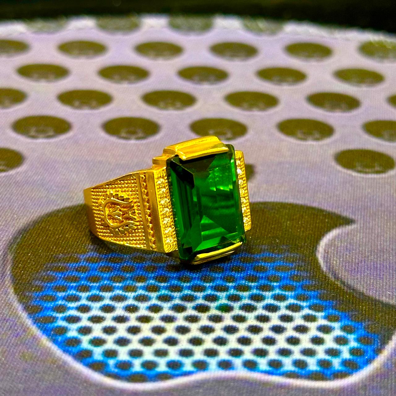 Bold Emerald Gold Plated Ring | આકર્ષક લીલો રત્ન ગોલ્ડ પ્લેટેડ રિંગ