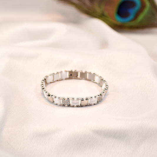 Premium Silver-White Designer Bracelet – Elegant Shine, Daily Wear Luxury