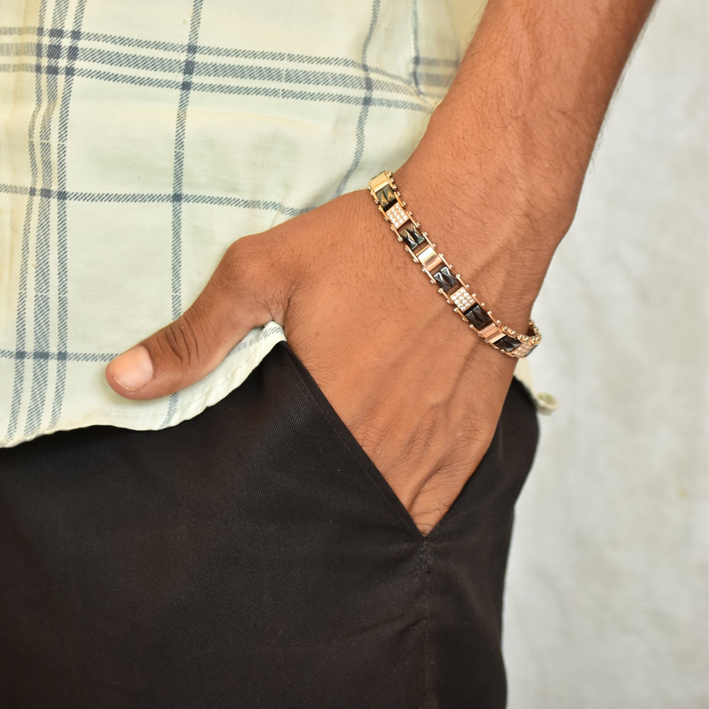 Regal Rose – Luxury Rose Gold & Black Ceramic Bracelet | Sparkling Stone Finish | Anti Tarnish