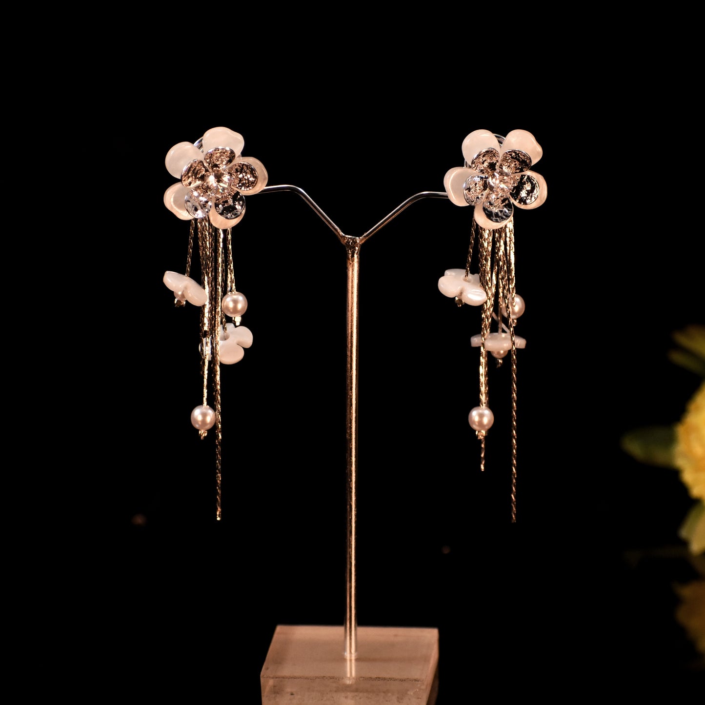 ✨ Premium Anti-Tarnish Floral Pearl Earrings | Daily Wear | Long-Lasting Shine ✨