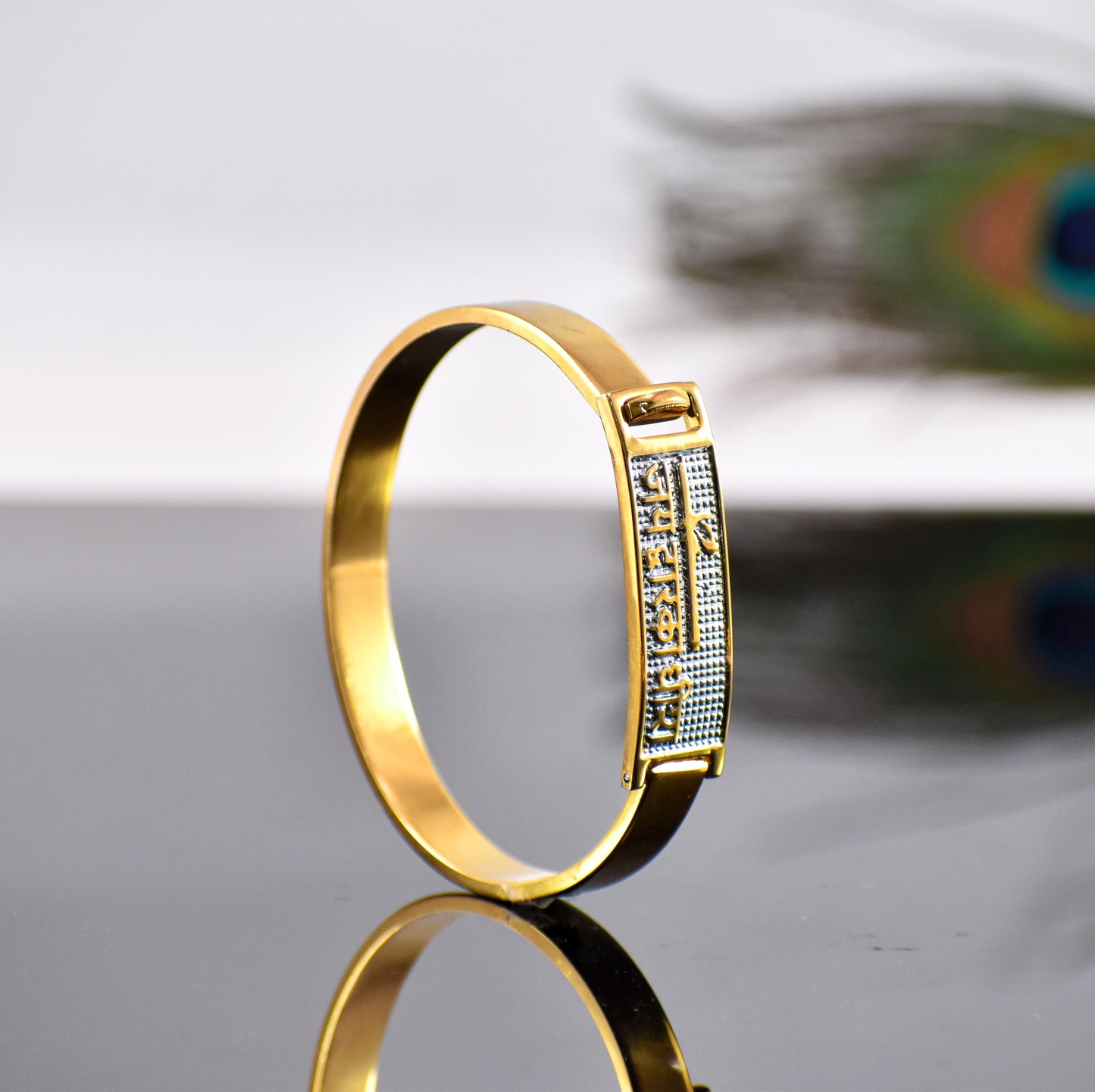 જય દ્વારકાધીશ Gold-Plated Kada for Men – Divine Krishna Power | 12-Month Guarantee ✨  ✅