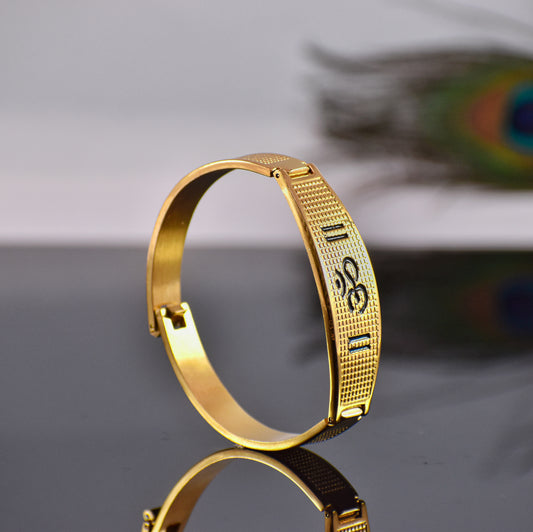 ॐ Gold-Plated Kada for Men – Spiritual Strength Meets Royal Elegance  ✅ 12-Month Warranty