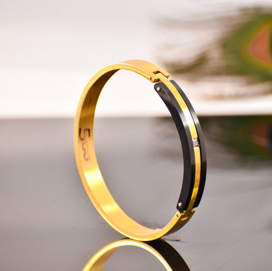 Men’s Black & Gold Dual-Tone Kada – Stylish Luxury with 6-Month Guarantee 💎